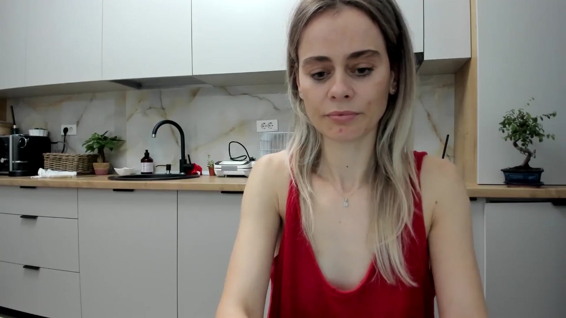 Gallery image thumbnail from DebbyPaige's myfreecams stream on, 11/29/2024, 15:03 image 2 of 20
