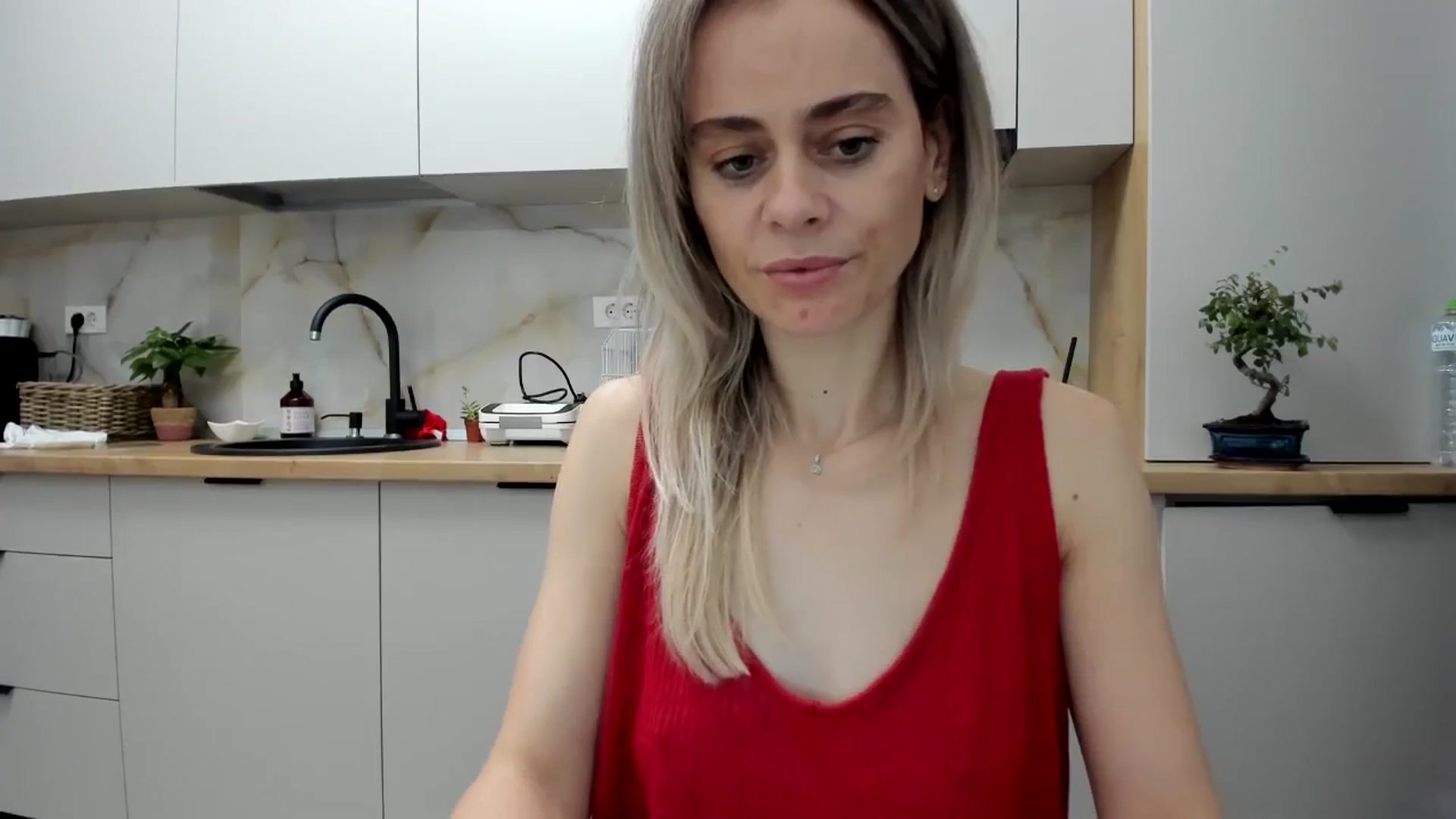 Gallery image thumbnail from DebbyPaige's myfreecams stream on, 11/29/2024, 15:03 image 14 of 20