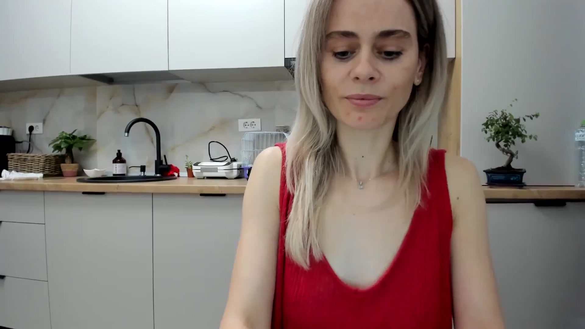 Gallery image thumbnail from DebbyPaige's myfreecams stream on, 11/29/2024, 15:03 image 19 of 20