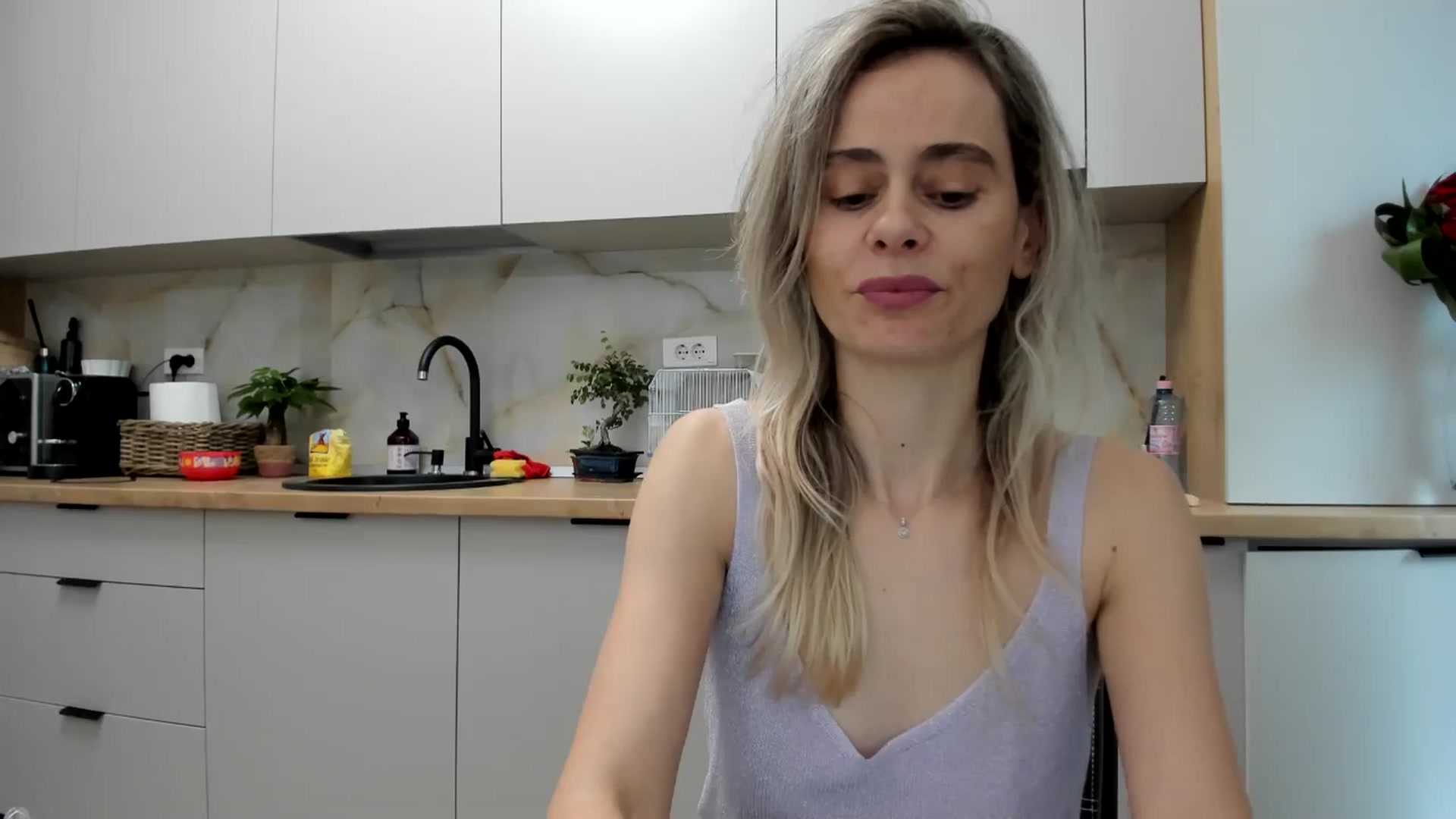 Gallery image thumbnail from DebbyPaige's myfreecams stream on, 12/02/2024, 14:15 image 6 of 20