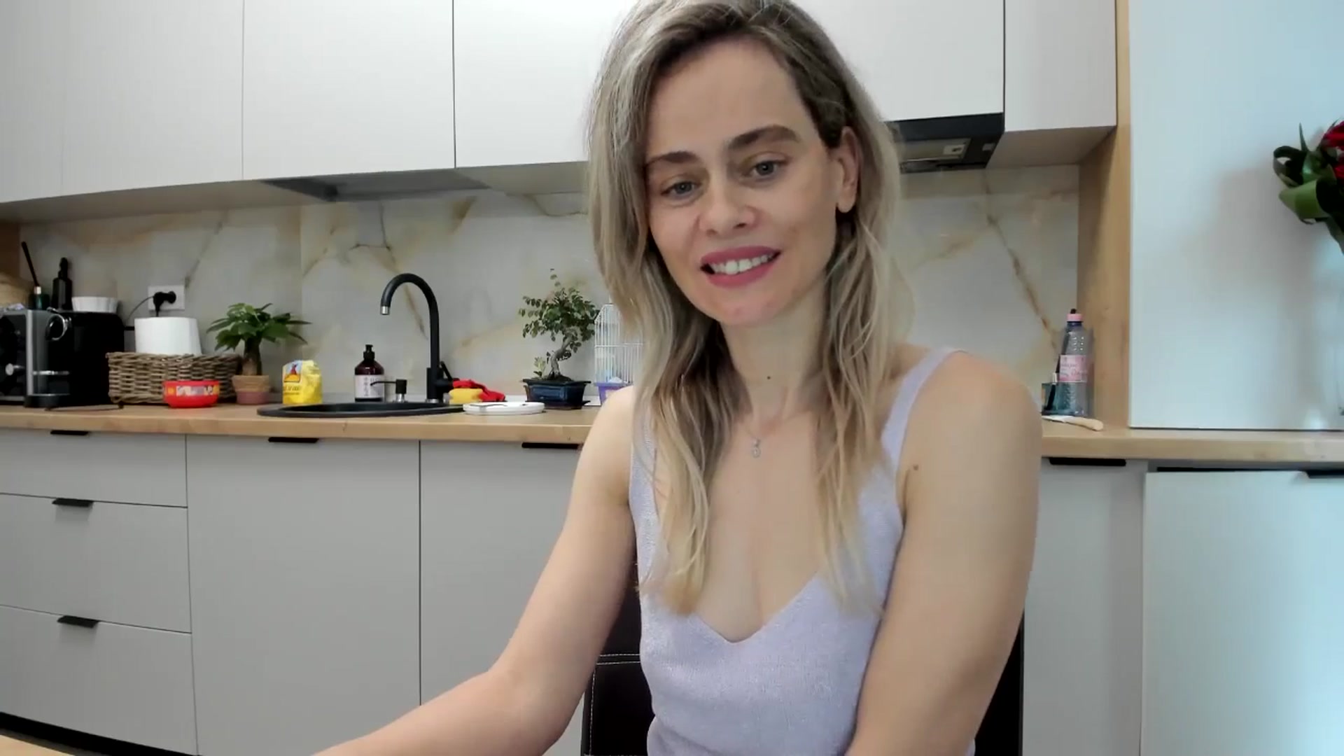 Gallery image thumbnail from DebbyPaige's myfreecams stream on, 12/02/2024, 14:15 image 10 of 20