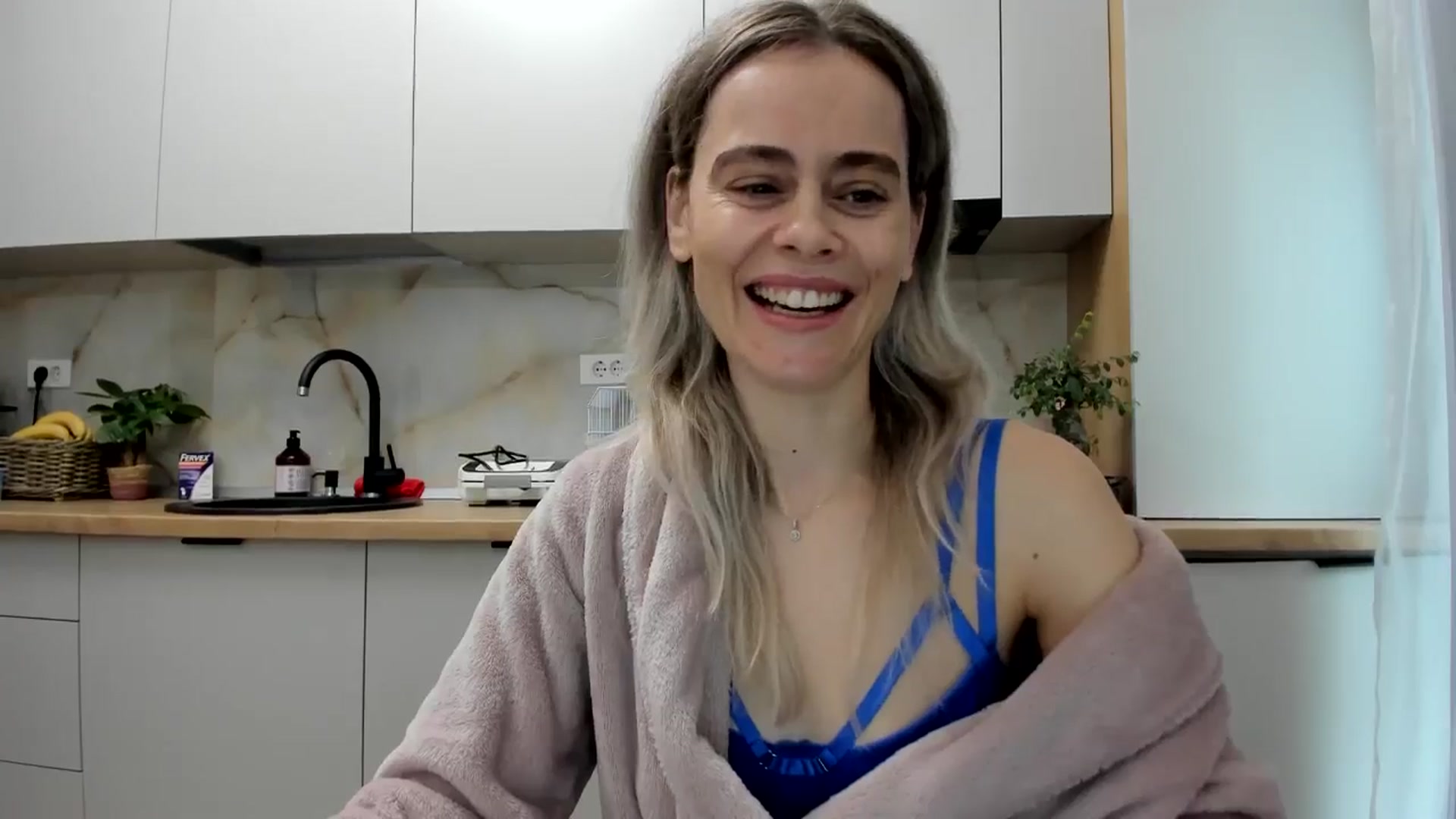 Gallery image thumbnail from DebbyPaige's myfreecams stream on, 12/03/2024, 09:17 image 3 of 20