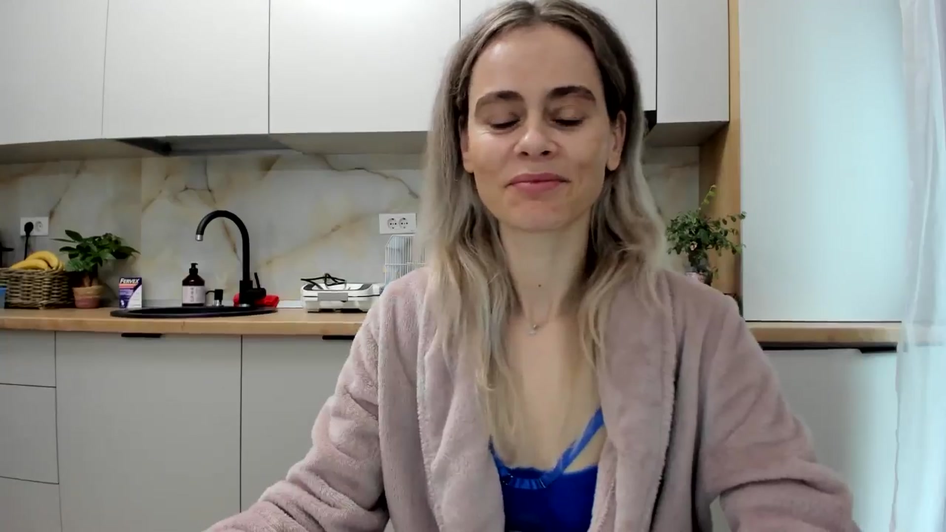 Gallery image thumbnail from DebbyPaige's myfreecams stream on, 12/03/2024, 09:17 image 19 of 20