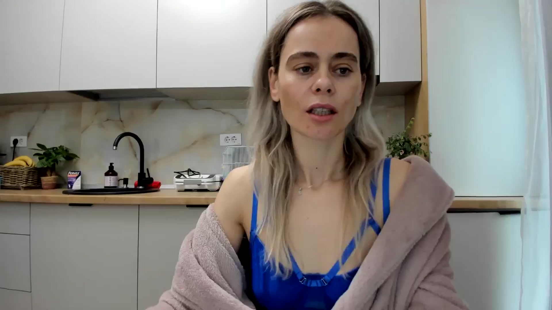 Gallery image thumbnail from DebbyPaige's myfreecams stream on, 12/03/2024, 09:17 image 6 of 20