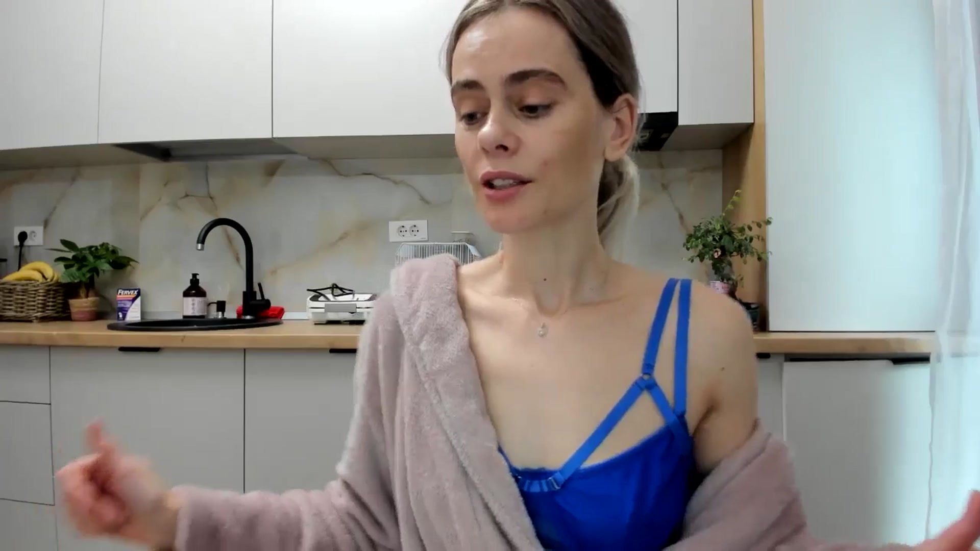 Gallery image thumbnail from DebbyPaige's myfreecams stream on, 12/03/2024, 12:40 image 2 of 20