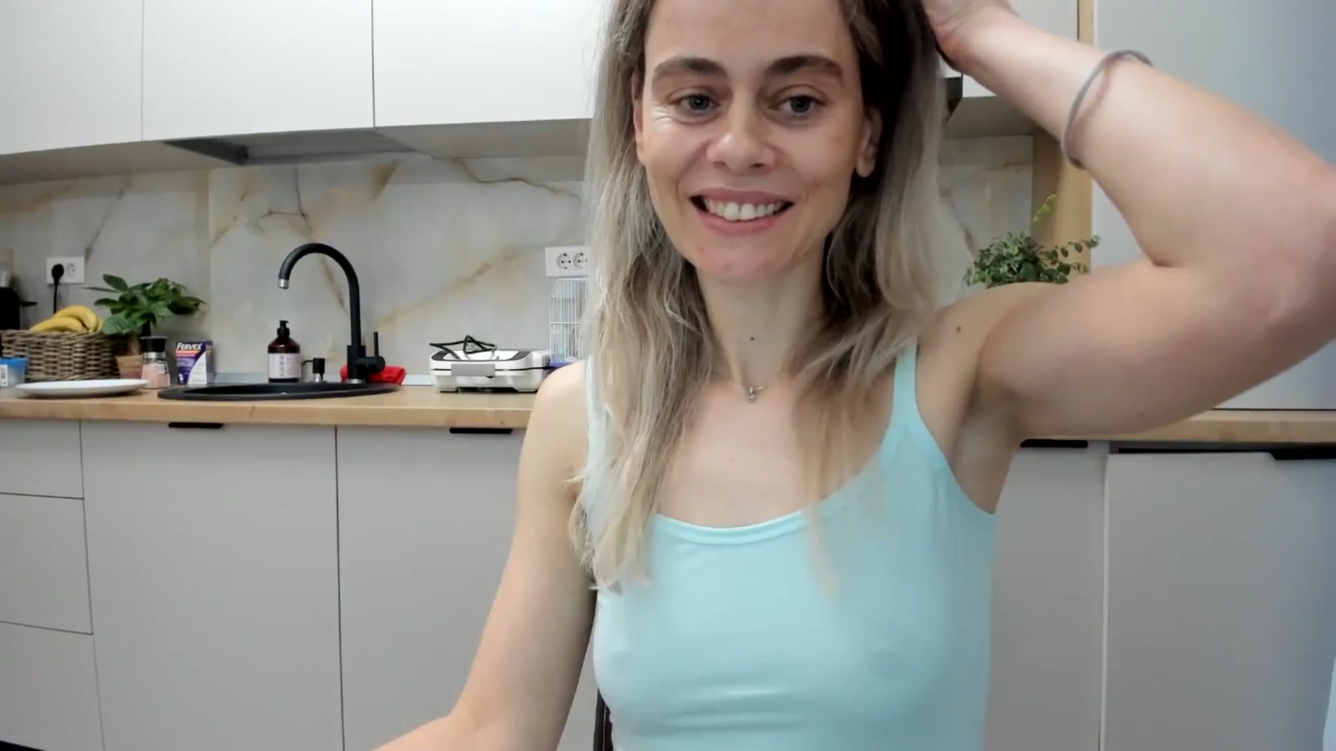 Gallery image thumbnail from DebbyPaige's myfreecams stream on, 12/03/2024, 15:00 image 12 of 20
