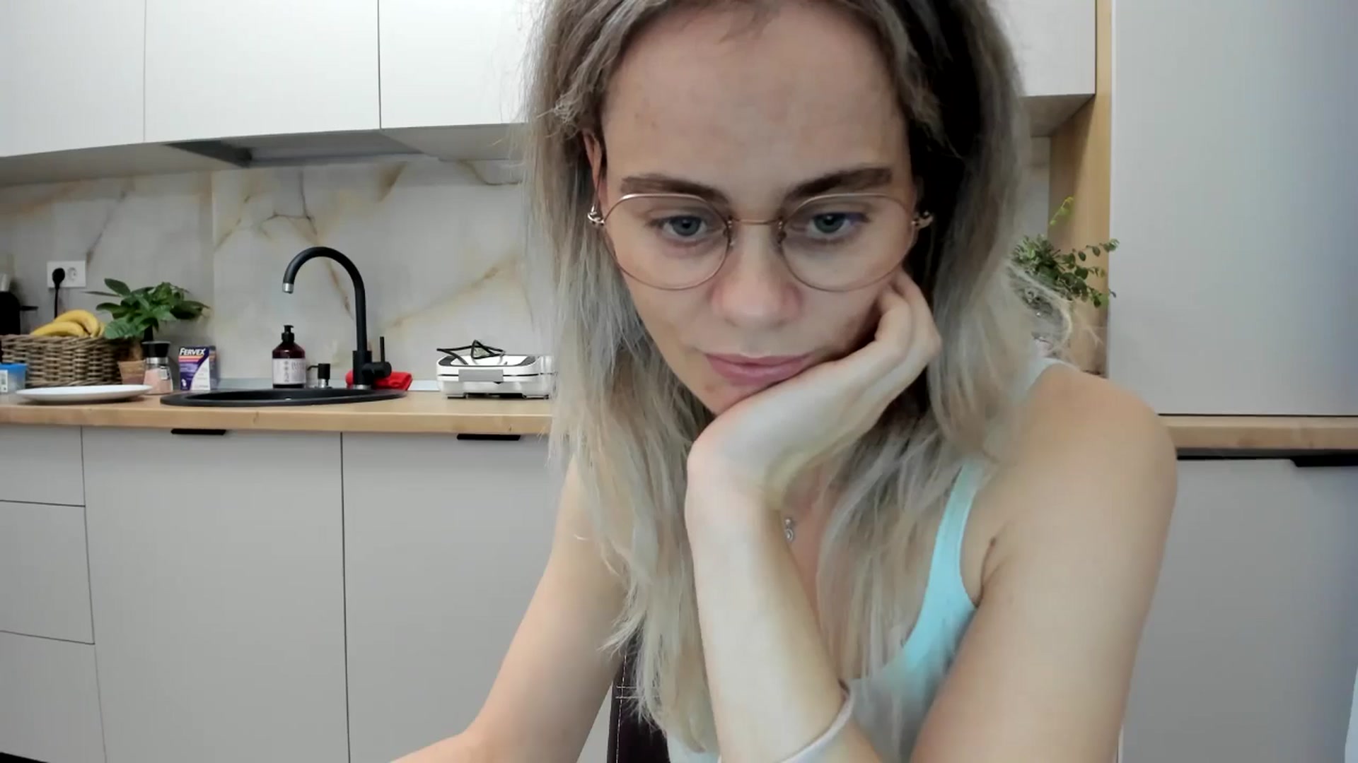 Gallery image thumbnail from DebbyPaige's myfreecams stream on, 12/03/2024, 15:00 image 14 of 20