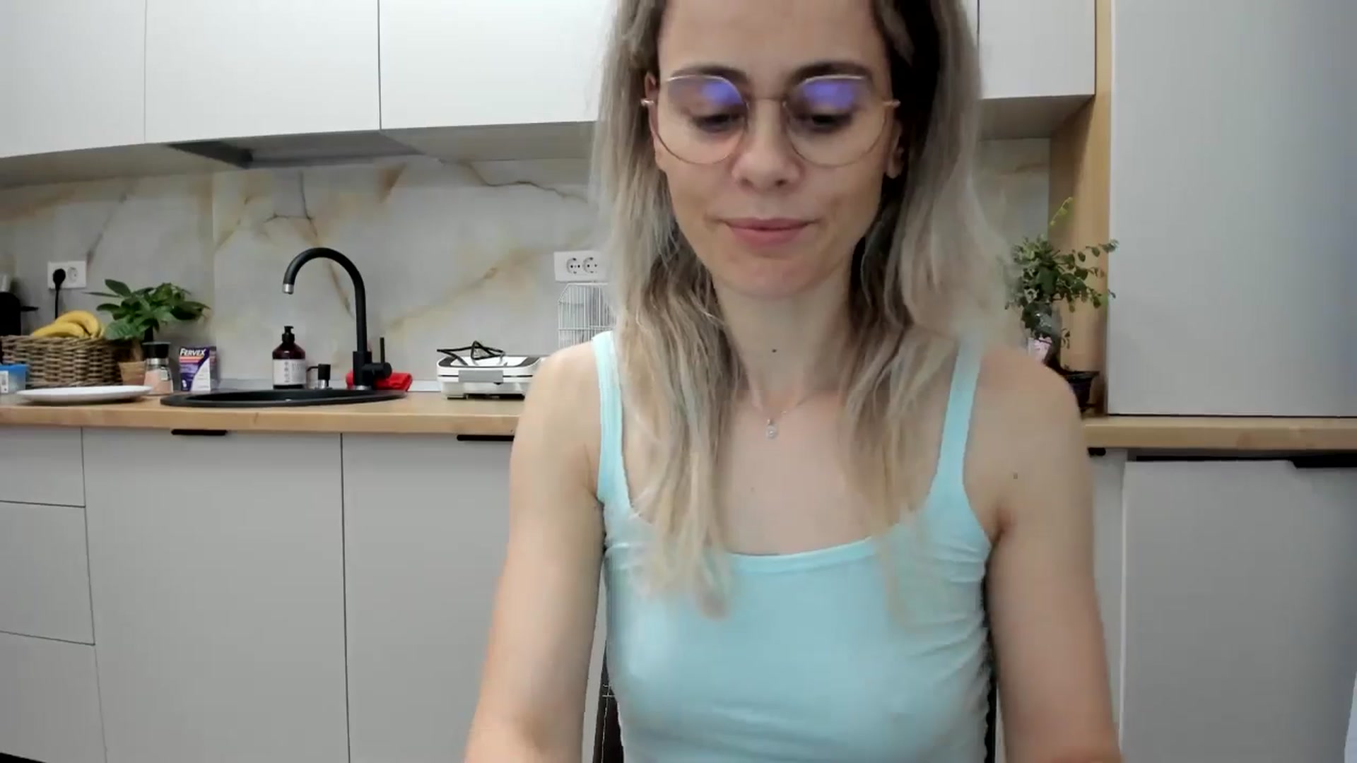Gallery image thumbnail from DebbyPaige's myfreecams stream on, 12/03/2024, 15:00 image 16 of 20