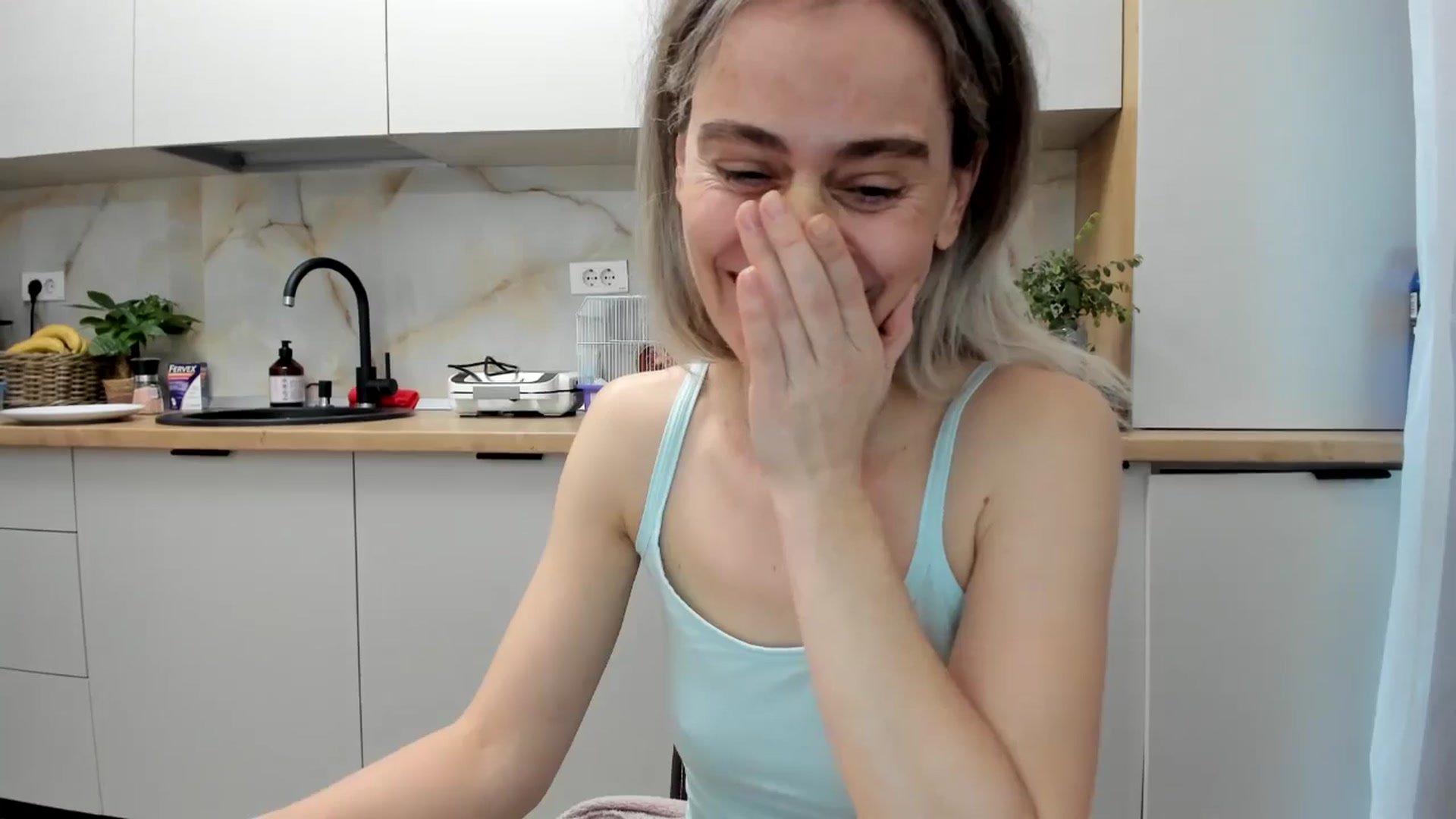 Gallery image thumbnail from DebbyPaige's myfreecams stream on, 12/03/2024, 15:00 image 7 of 20