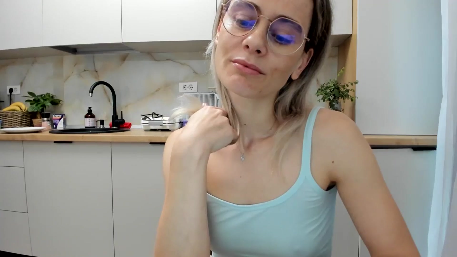 Gallery image thumbnail from DebbyPaige's myfreecams stream on, 12/03/2024, 15:00 image 3 of 20