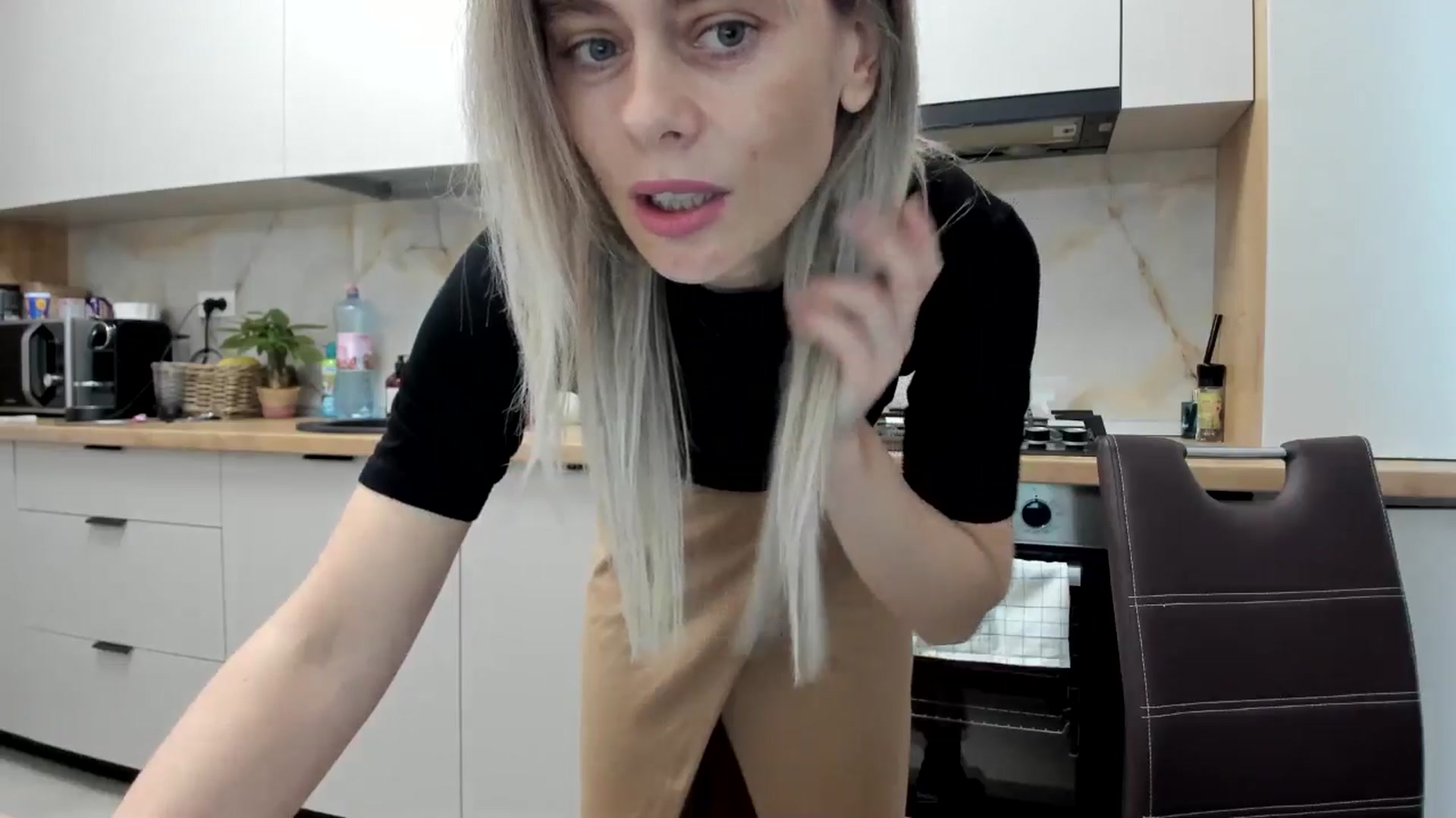 Gallery image thumbnail from DebbyPaige's myfreecams stream on, 12/10/2024, 11:31 image 2 of 20