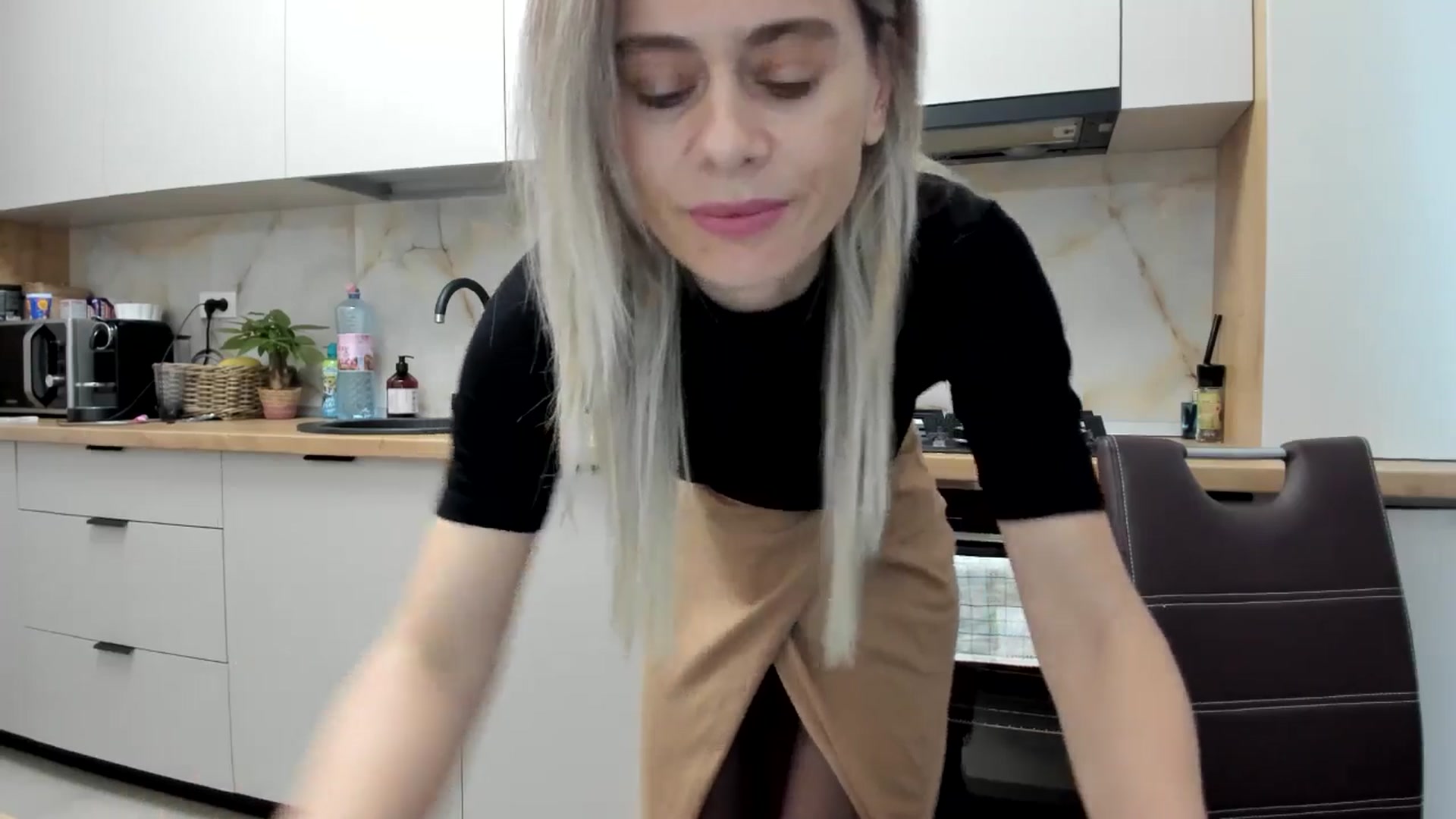 Gallery image thumbnail from DebbyPaige's myfreecams stream on, 12/10/2024, 11:31 image 3 of 20