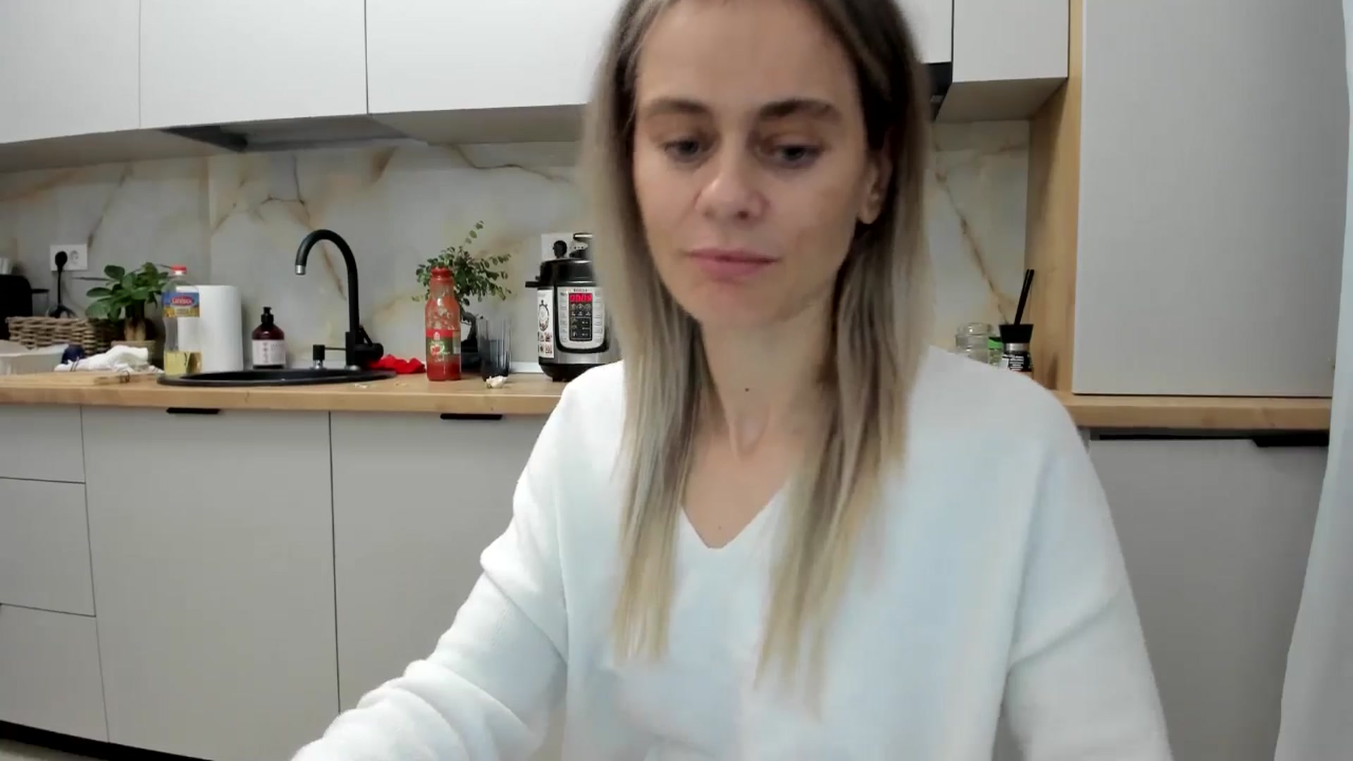 Gallery image thumbnail from DebbyPaige's myfreecams stream on, 12/11/2024, 15:31 image 20 of 20