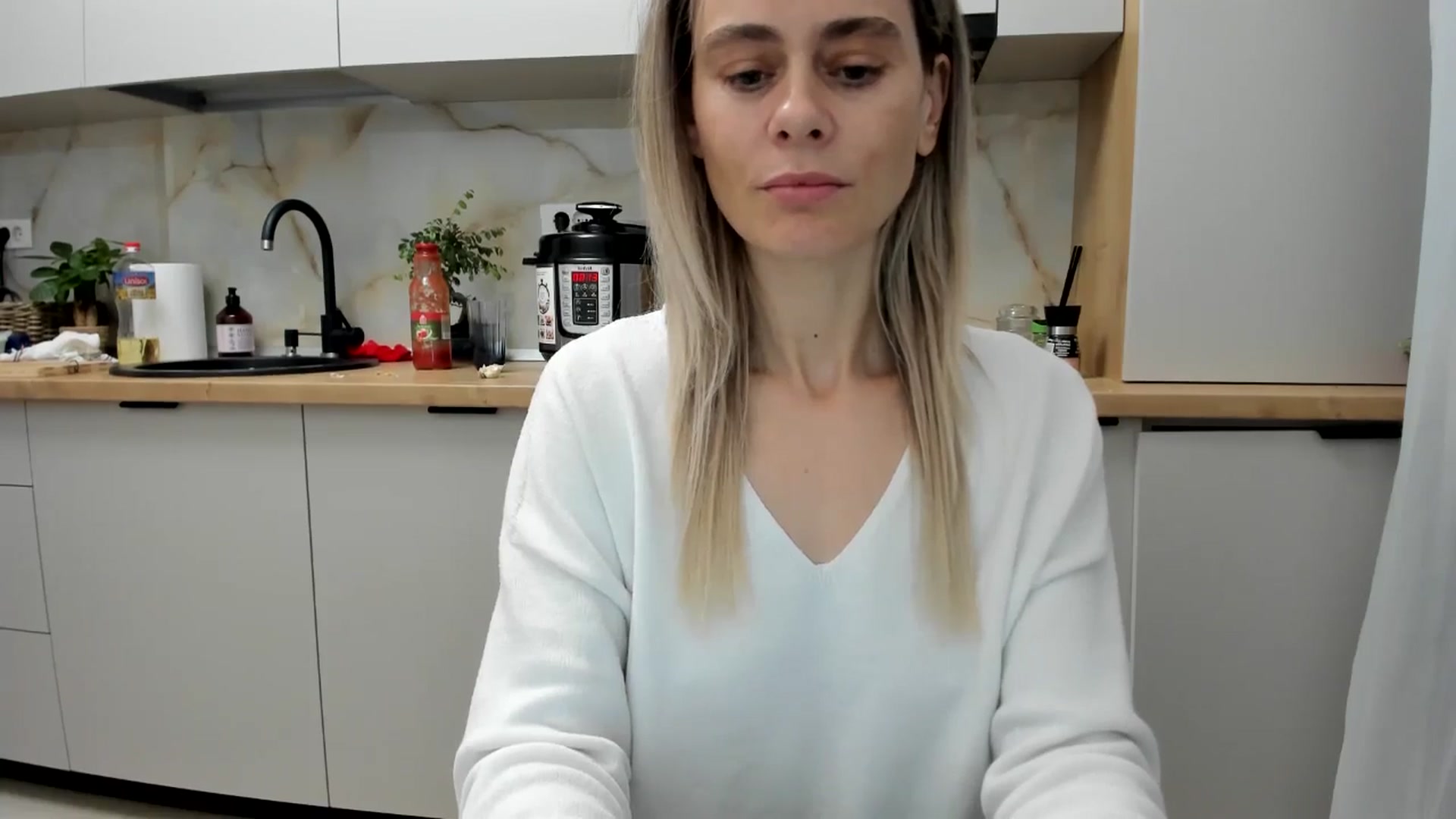 Gallery image thumbnail from DebbyPaige's myfreecams stream on, 12/11/2024, 15:31 image 16 of 20