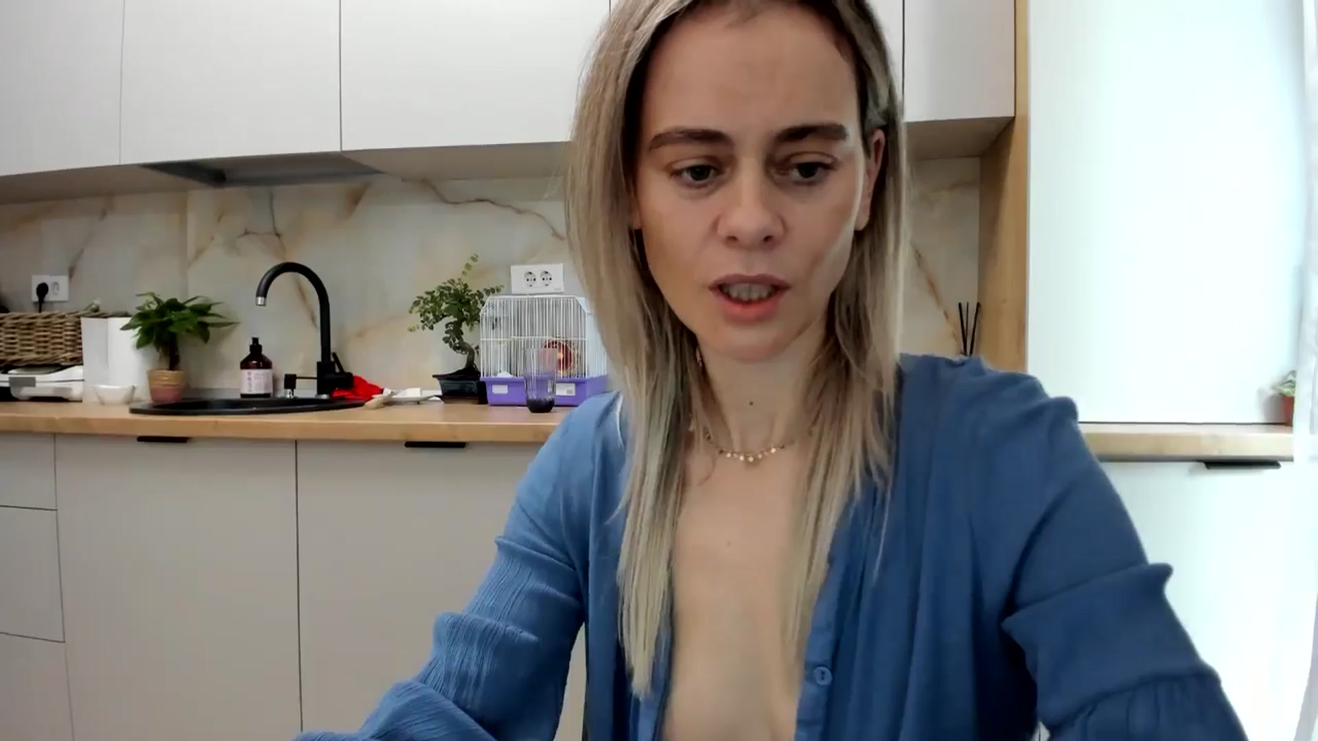 Gallery image thumbnail from DebbyPaige's myfreecams stream on, 12/13/2024, 11:34 image 9 of 20