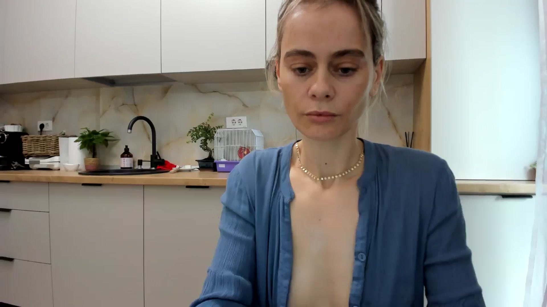 Gallery image thumbnail from DebbyPaige's myfreecams stream on, 12/13/2024, 11:34 image 14 of 20