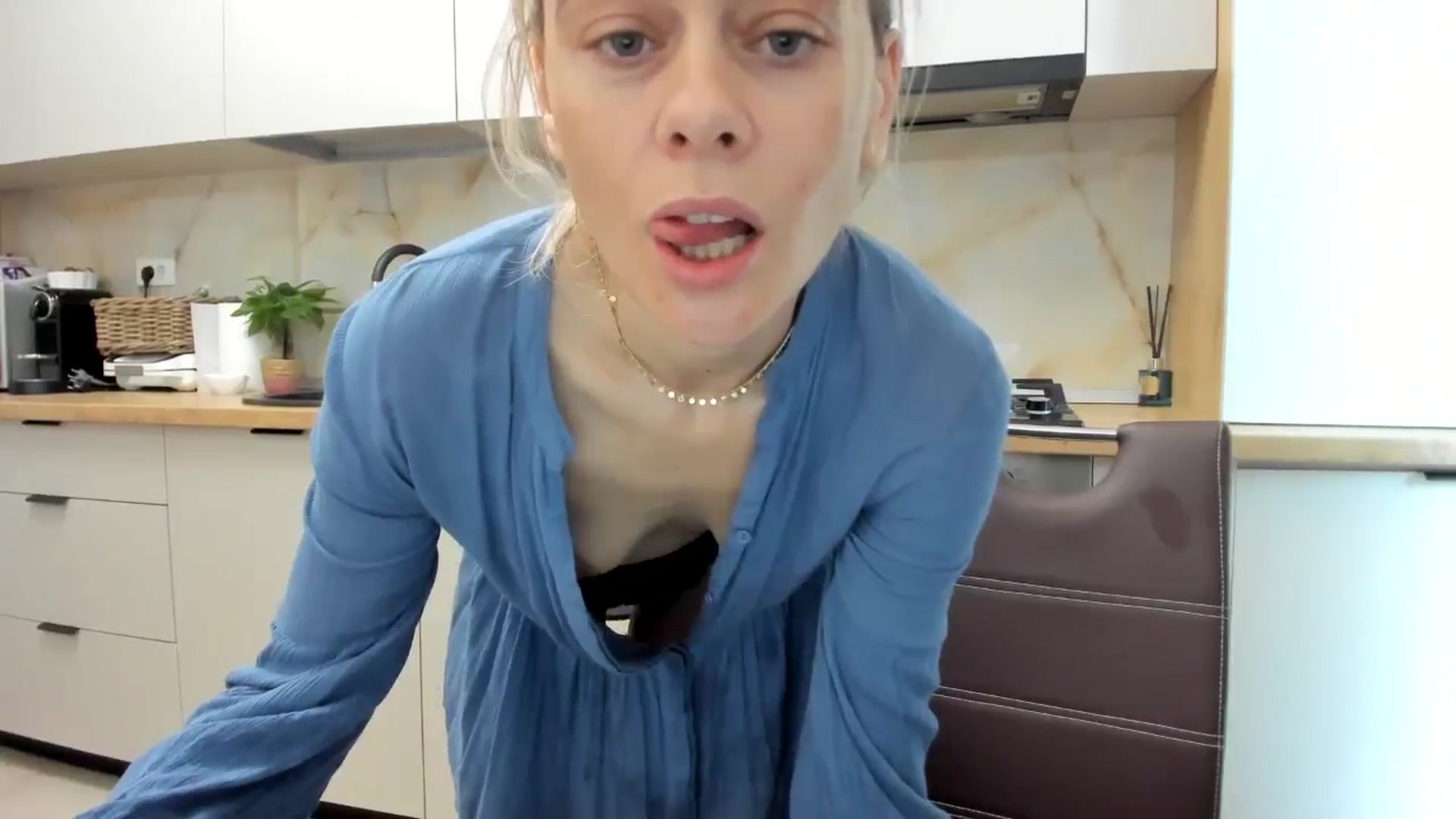Gallery image thumbnail from DebbyPaige's myfreecams stream on, 12/13/2024, 11:34 image 16 of 20