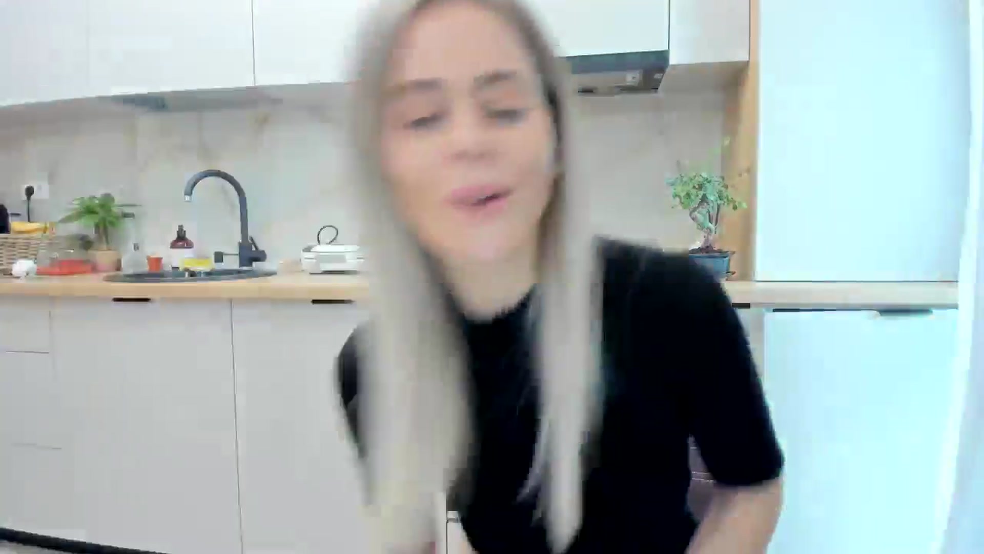 Gallery image thumbnail from DebbyPaige's myfreecams stream on, 12/16/2024, 13:32 image 10 of 20
