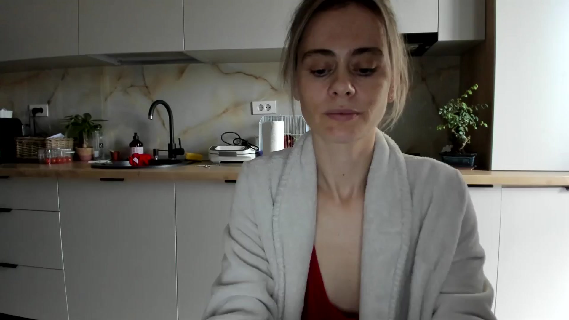 Gallery image thumbnail from DebbyPaige's myfreecams stream on, 12/17/2024, 14:54 image 1 of 20