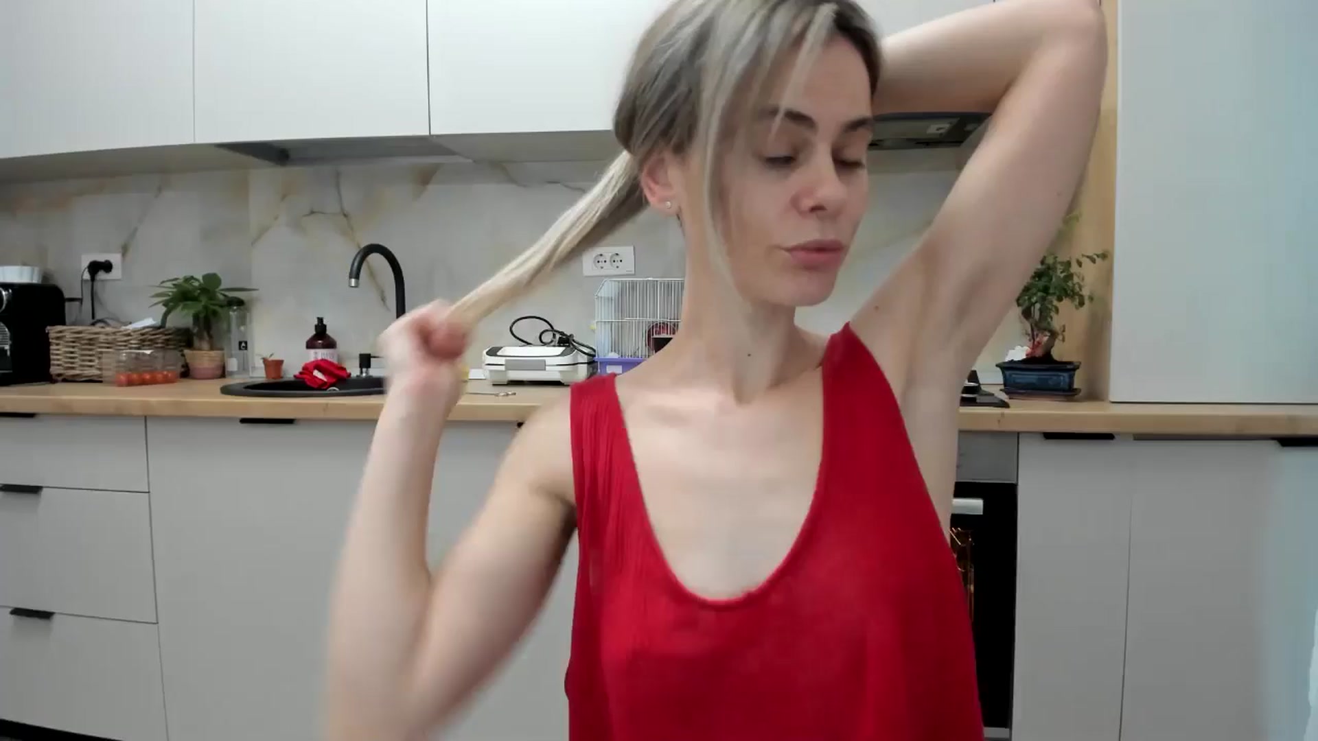 Gallery image thumbnail from DebbyPaige's myfreecams stream on, 12/17/2024, 14:54 image 15 of 20