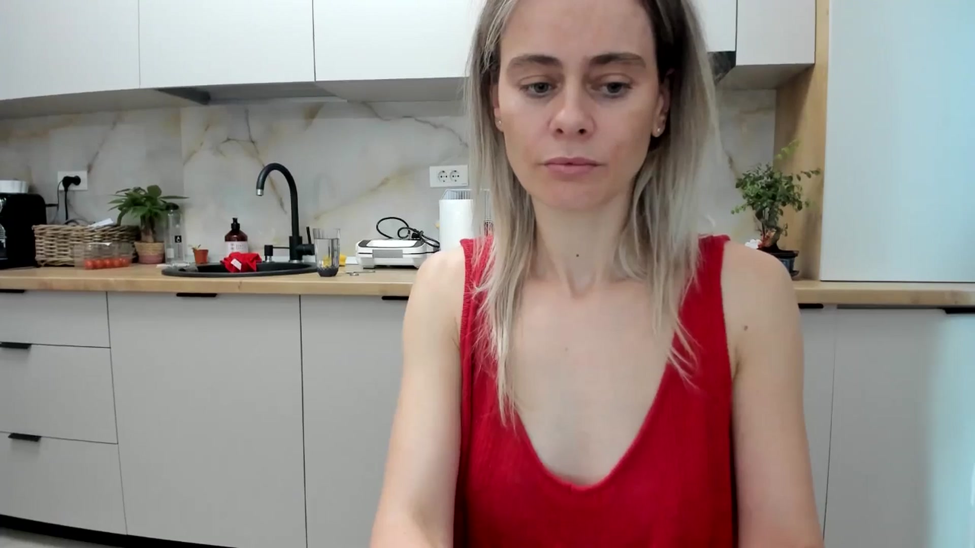 Gallery image thumbnail from DebbyPaige's myfreecams stream on, 12/17/2024, 14:54 image 9 of 20