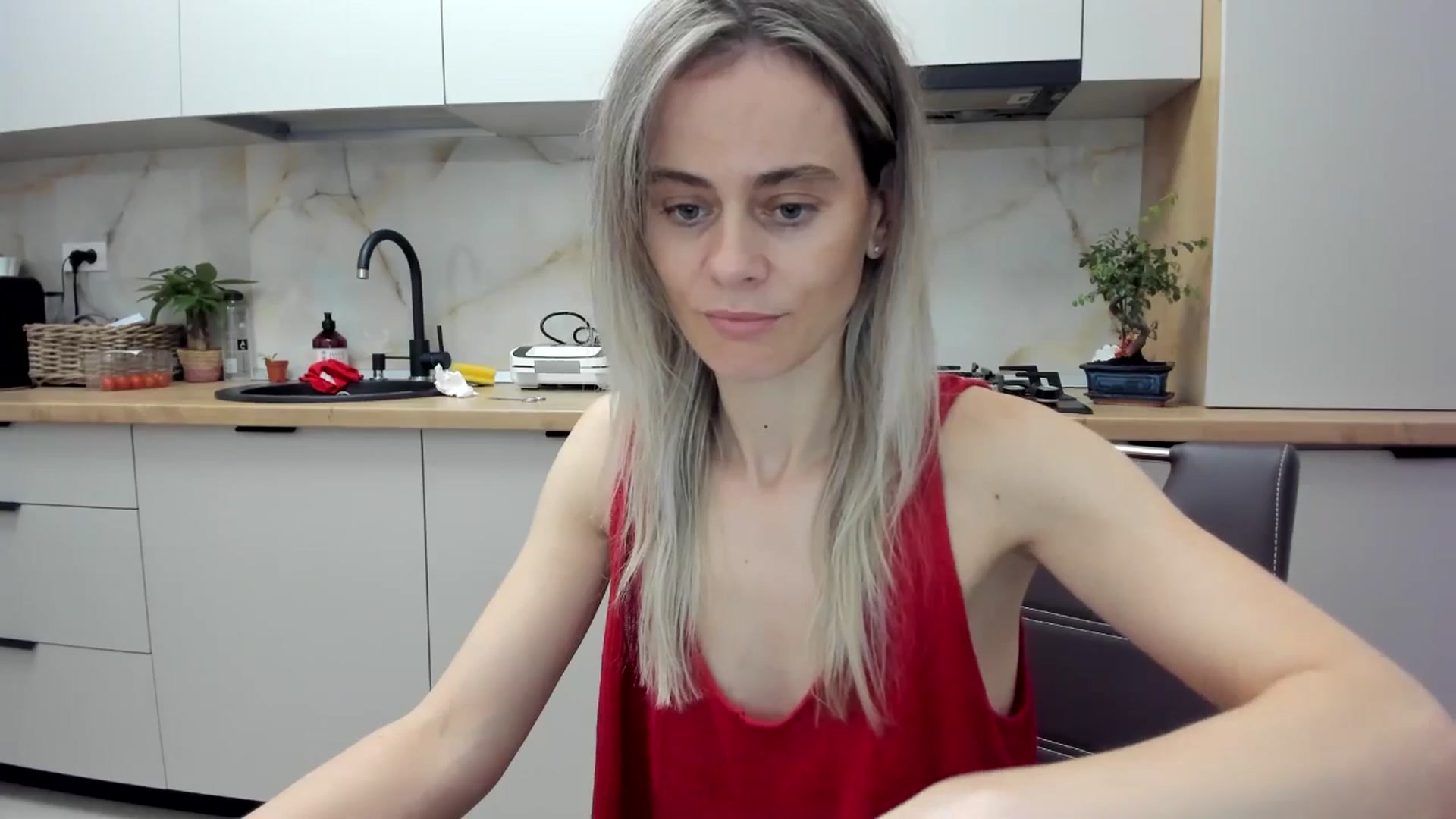 Gallery image thumbnail from DebbyPaige's myfreecams stream on, 12/17/2024, 14:54 image 20 of 20