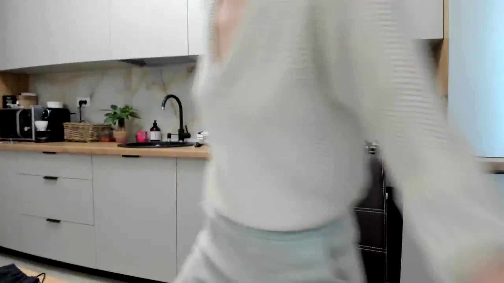 Gallery image thumbnail from DebbyPaige's myfreecams stream on, 12/18/2024, 10:51 image 4 of 20