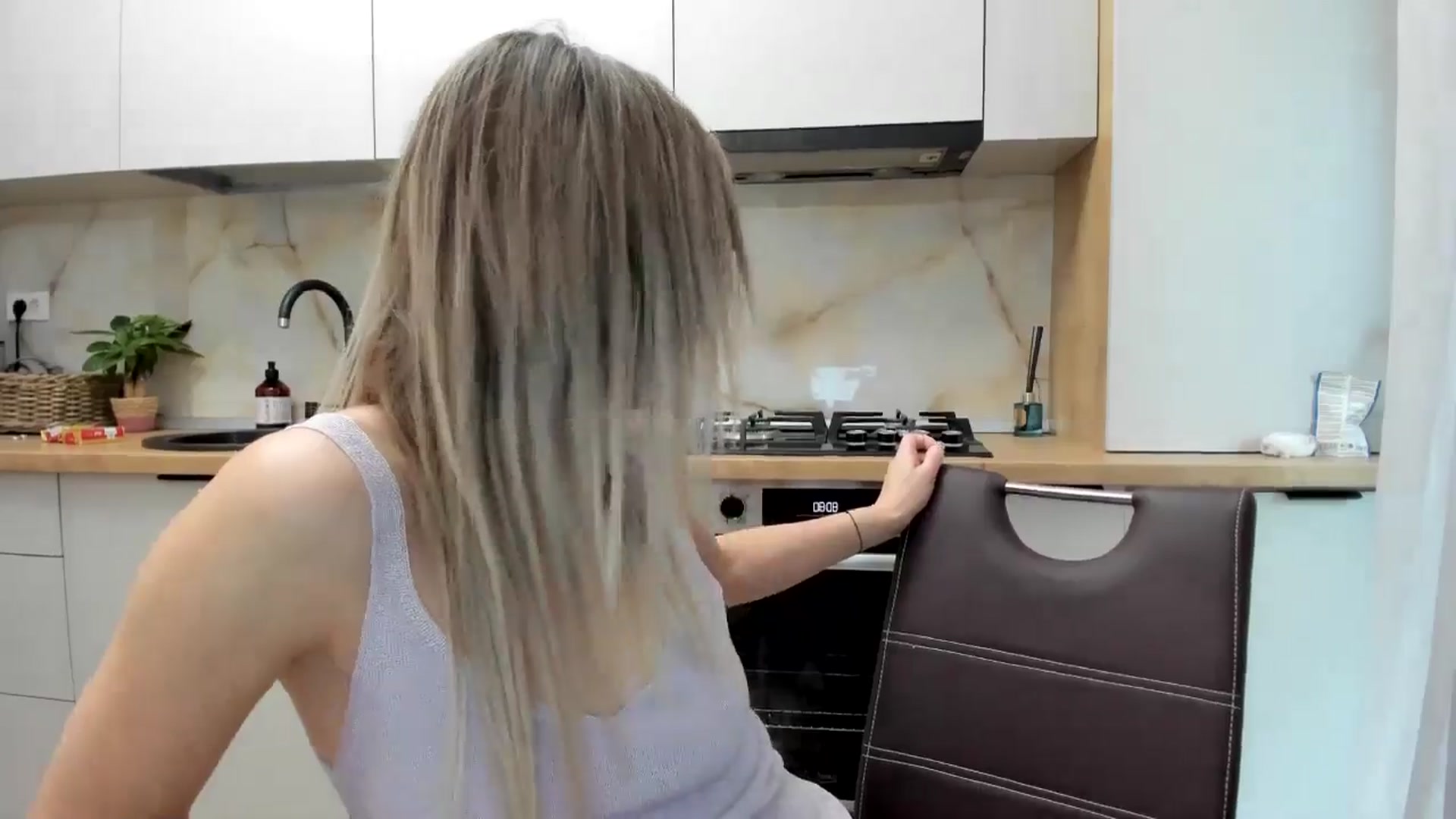 Gallery image thumbnail from DebbyPaige's myfreecams stream on, 12/21/2024, 13:10 image 12 of 20
