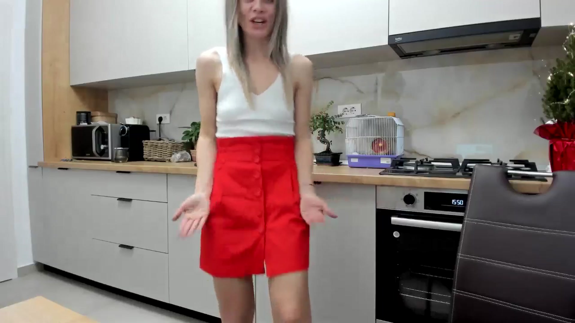Gallery image thumbnail from DebbyPaige's myfreecams stream on, 12/23/2024, 20:38 image 13 of 20