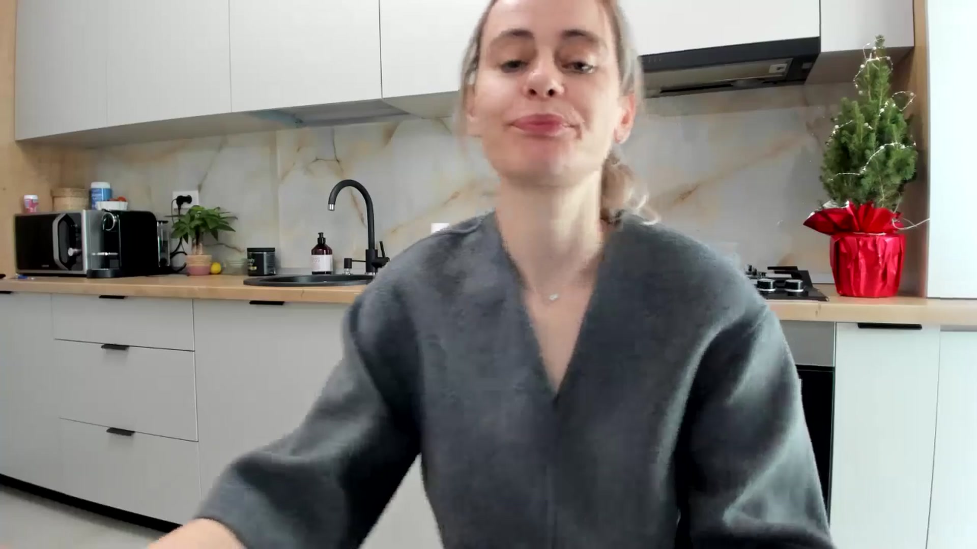 Gallery image thumbnail from DebbyPaige's myfreecams stream on, 12/30/2024, 10:51 image 20 of 20
