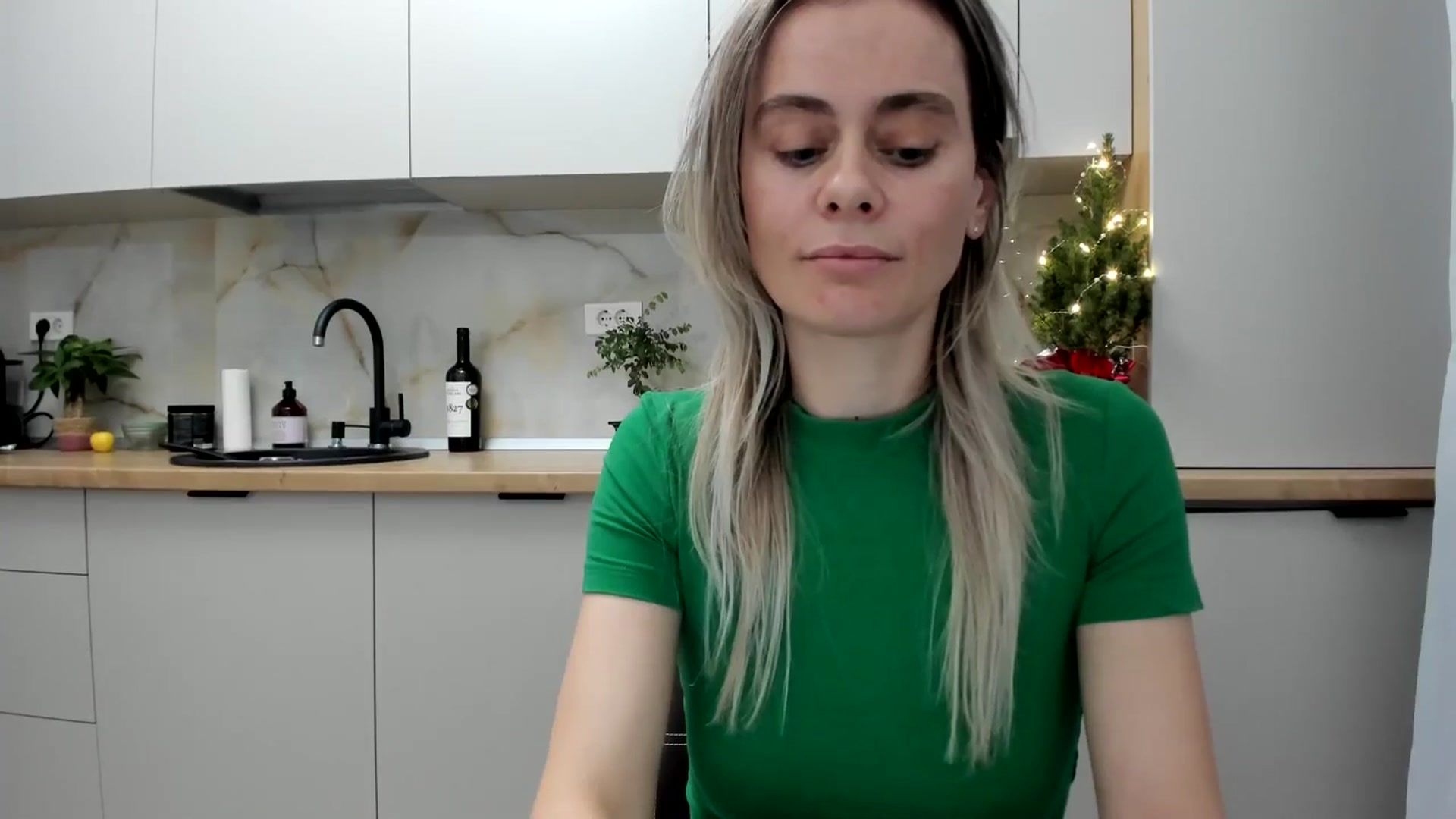 Gallery image thumbnail from DebbyPaige's myfreecams stream on, 01/01/2025, 17:56 image 16 of 20