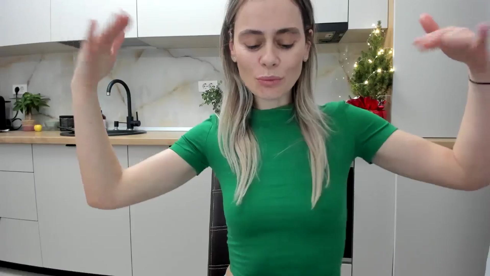 Gallery image thumbnail from DebbyPaige's myfreecams stream on, 01/01/2025, 21:09 image 3 of 20