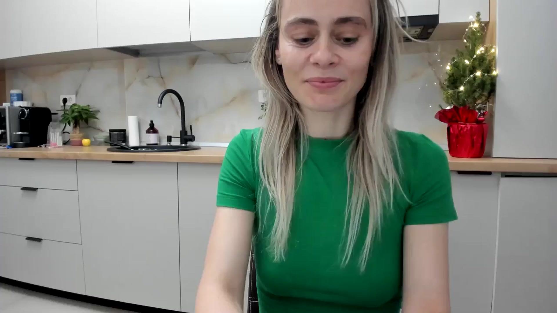 Gallery image thumbnail from DebbyPaige's myfreecams stream on, 01/01/2025, 22:02 image 10 of 20