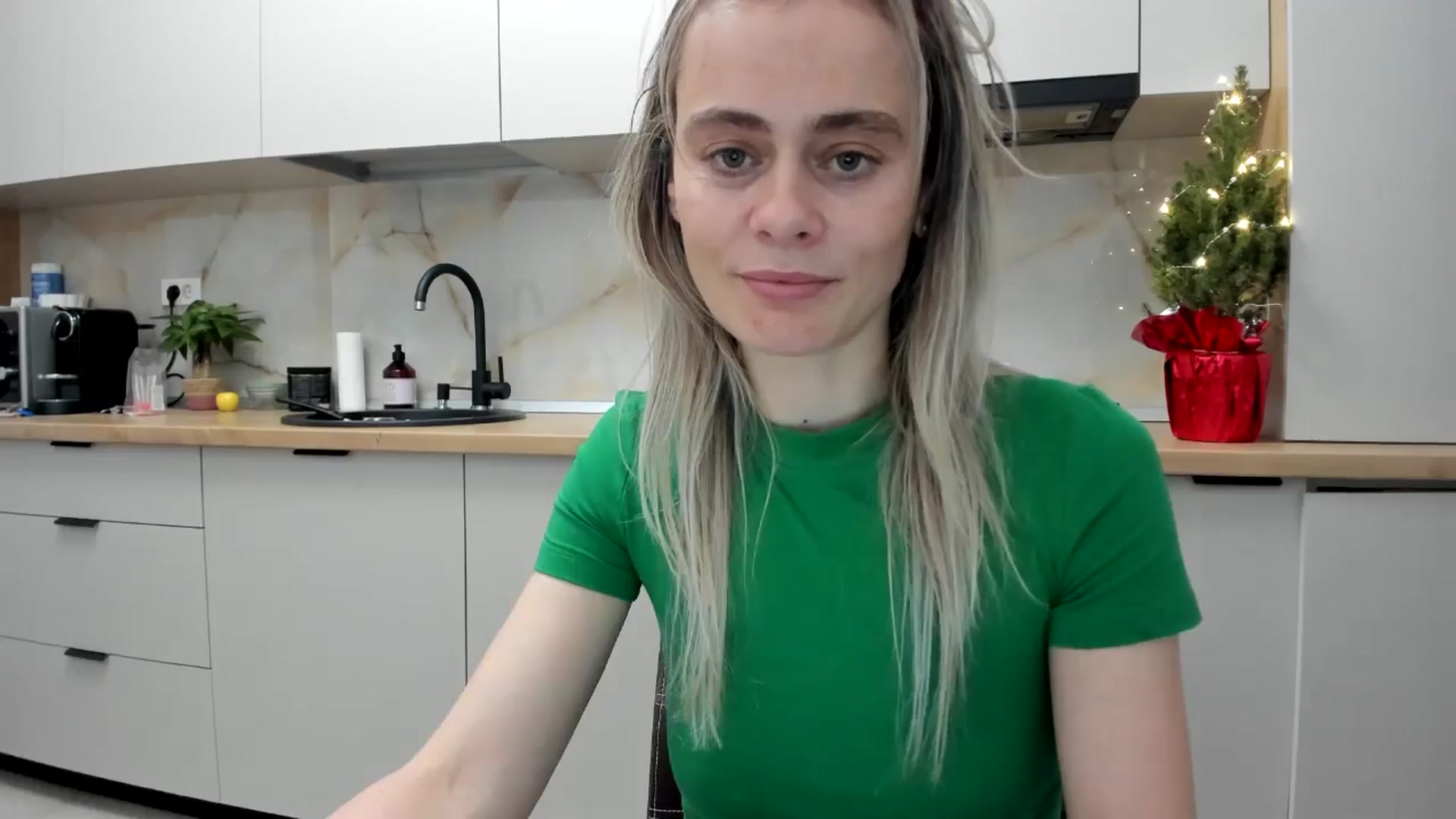 Gallery image thumbnail from DebbyPaige's myfreecams stream on, 01/01/2025, 22:02 image 12 of 20