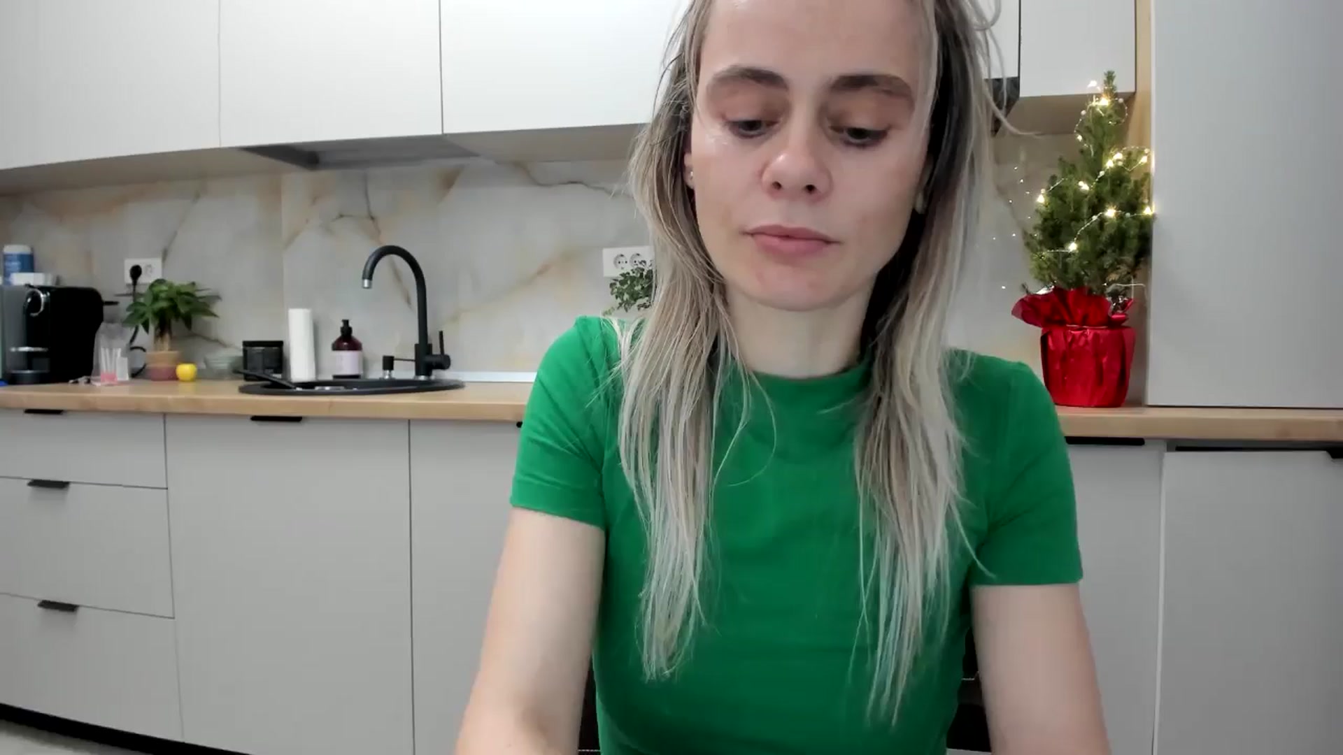 Gallery image thumbnail from DebbyPaige's myfreecams stream on, 01/01/2025, 22:02 image 19 of 20