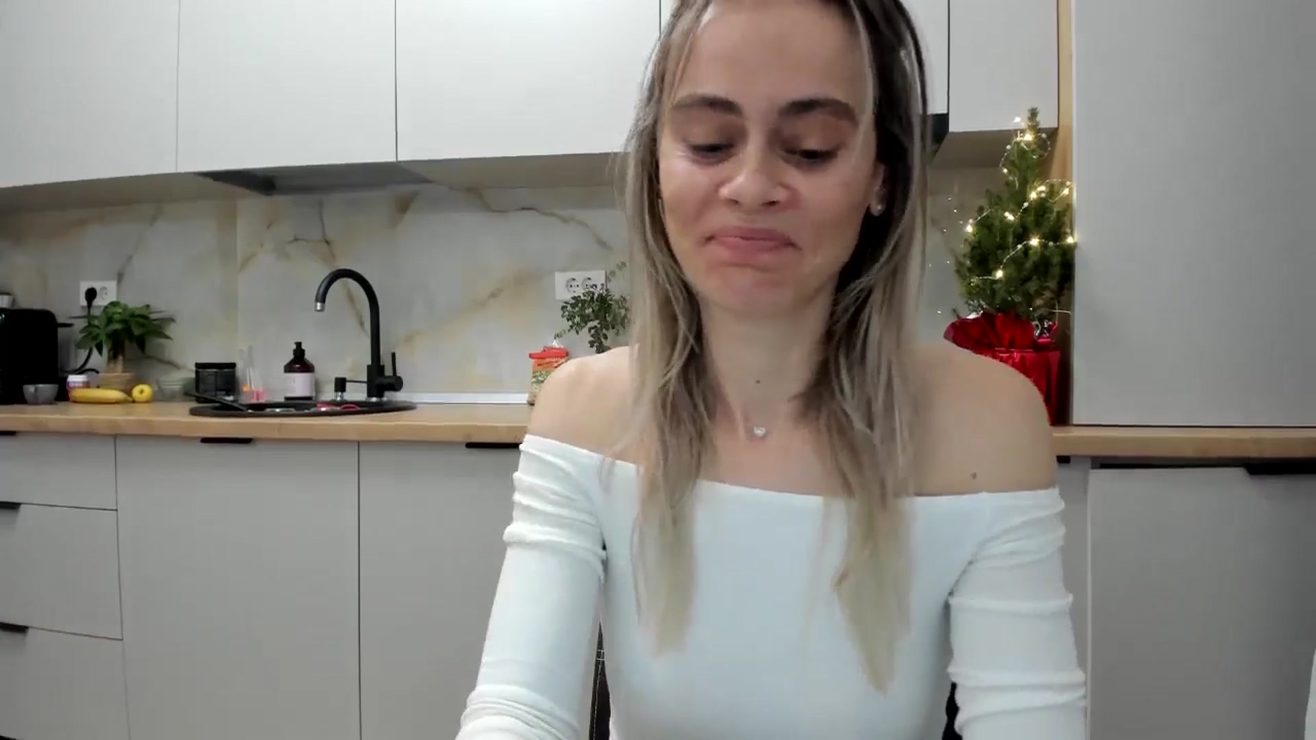 Gallery image thumbnail from DebbyPaige's myfreecams stream on, 01/02/2025, 15:13 image 17 of 20