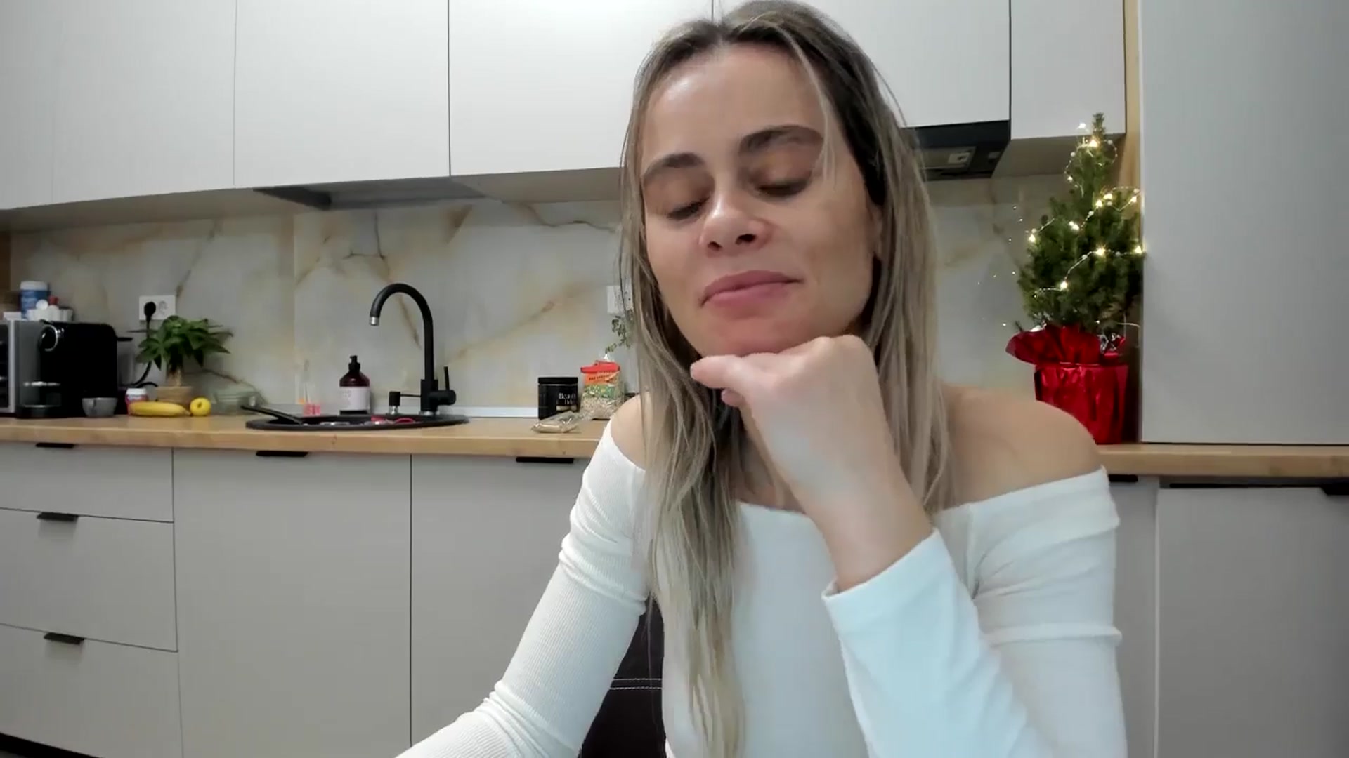 Gallery image thumbnail from DebbyPaige's myfreecams stream on, 01/02/2025, 16:59 image 20 of 20