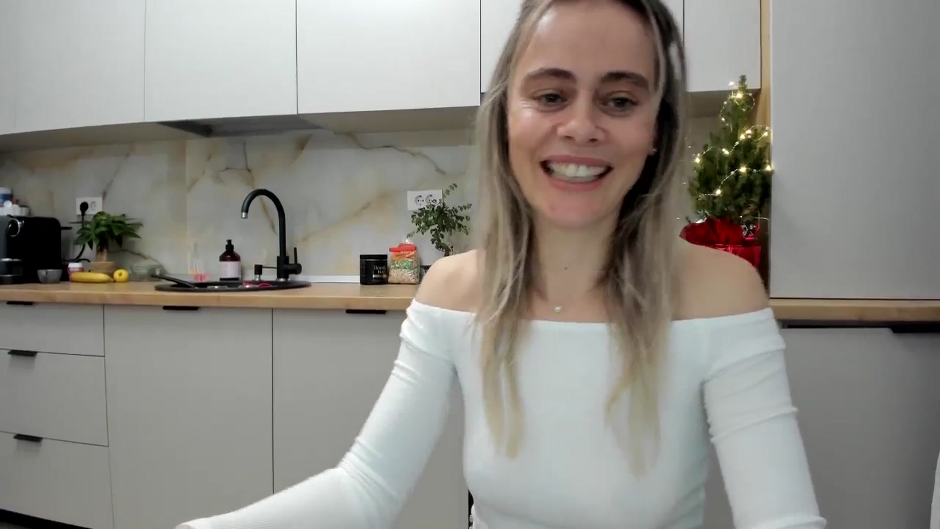 Gallery image thumbnail from DebbyPaige's myfreecams stream on, 01/02/2025, 16:59 image 4 of 20