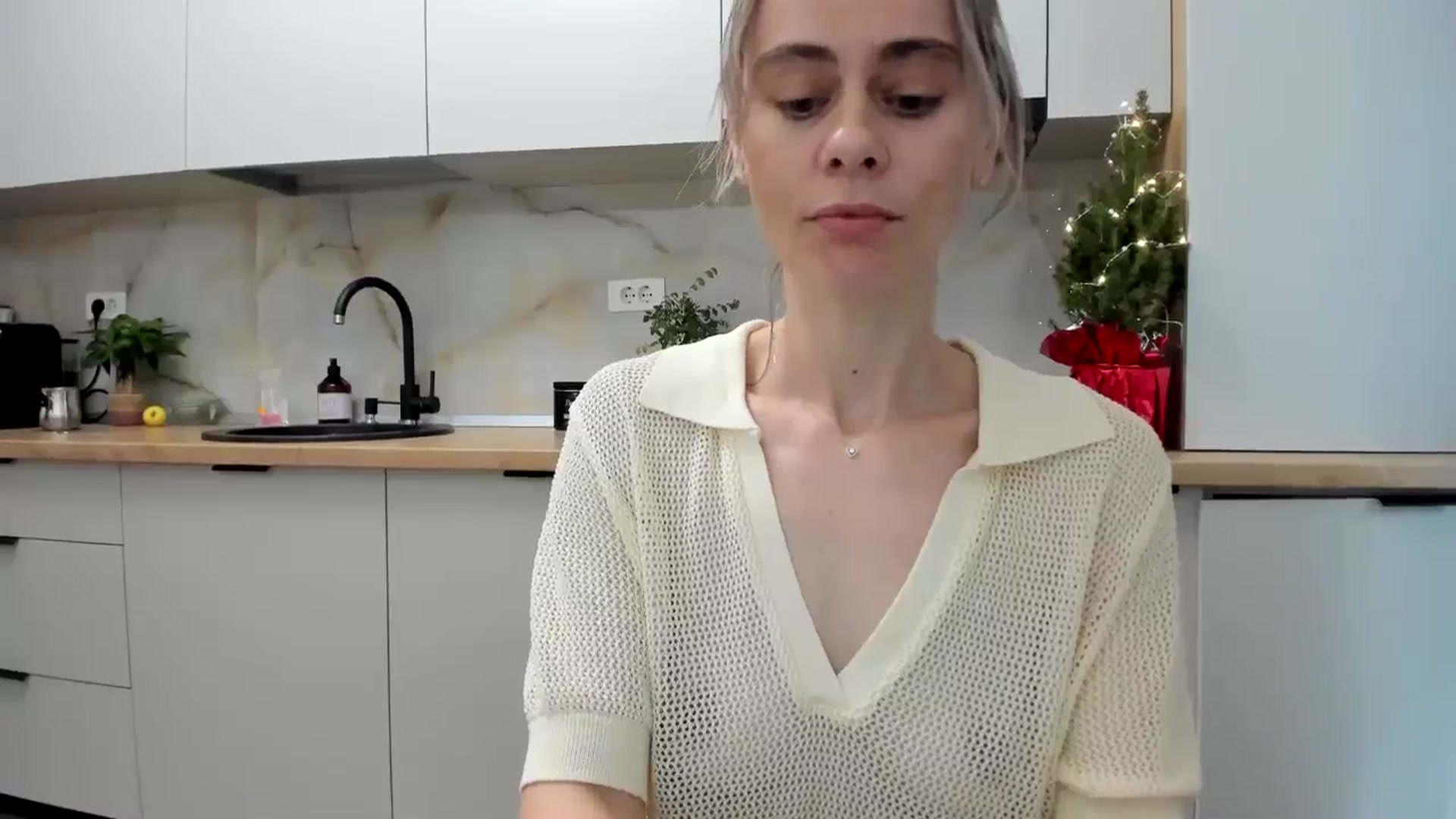 Gallery image thumbnail from DebbyPaige's myfreecams stream on, 01/03/2025, 15:21 image 3 of 20