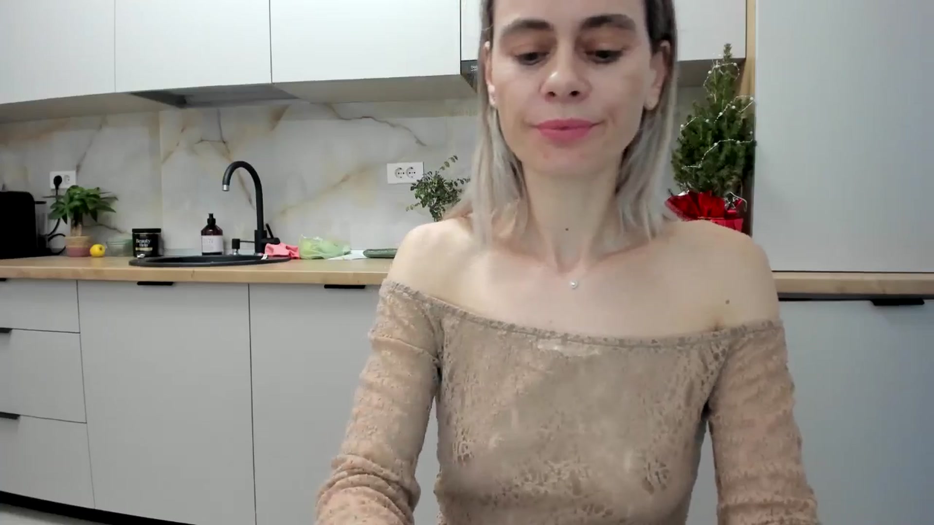 Gallery image thumbnail from DebbyPaige's myfreecams stream on, 01/04/2025, 15:00 image 20 of 20