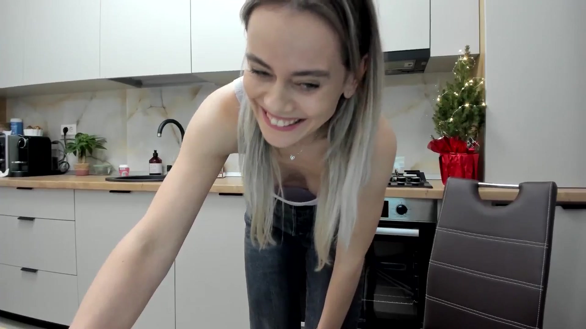 Gallery image thumbnail from DebbyPaige's myfreecams stream on, 01/05/2025, 22:06 image 5 of 20