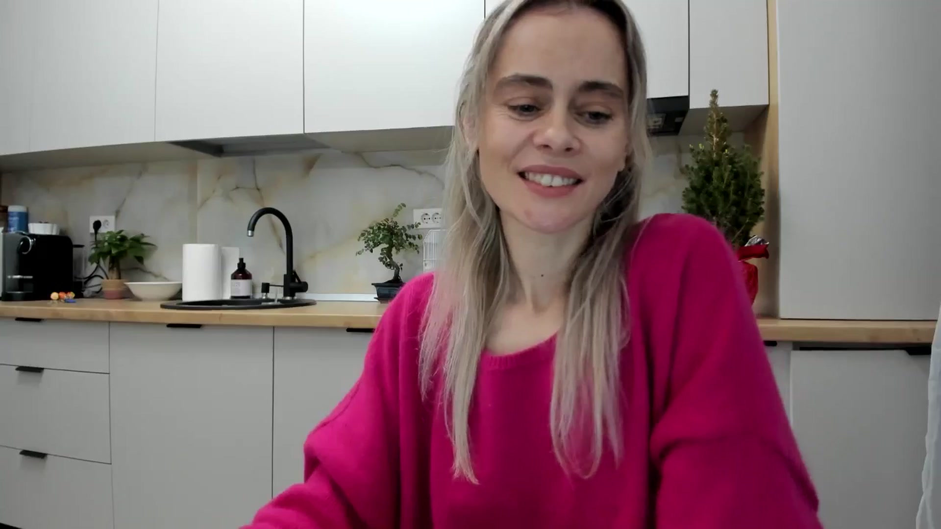 Gallery image thumbnail from DebbyPaige's myfreecams stream on, 01/07/2025, 16:29 image 20 of 20