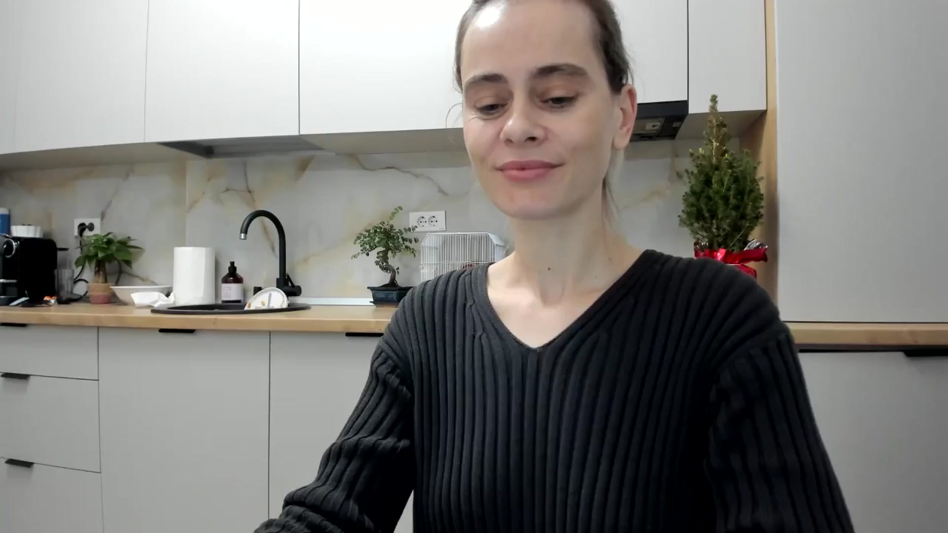 Gallery image thumbnail from DebbyPaige's myfreecams stream on, 01/07/2025, 21:40 image 3 of 20