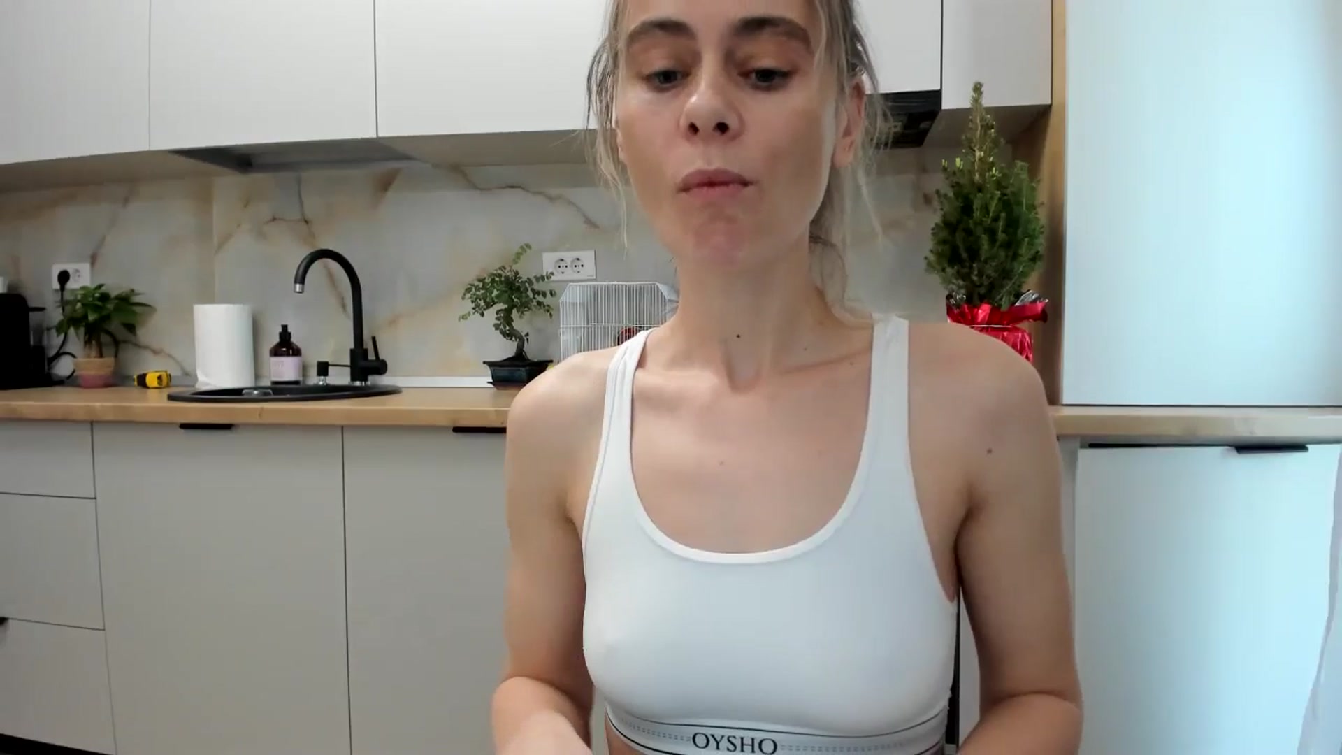 Gallery image thumbnail from DebbyPaige's myfreecams stream on, 01/08/2025, 10:35 image 10 of 20