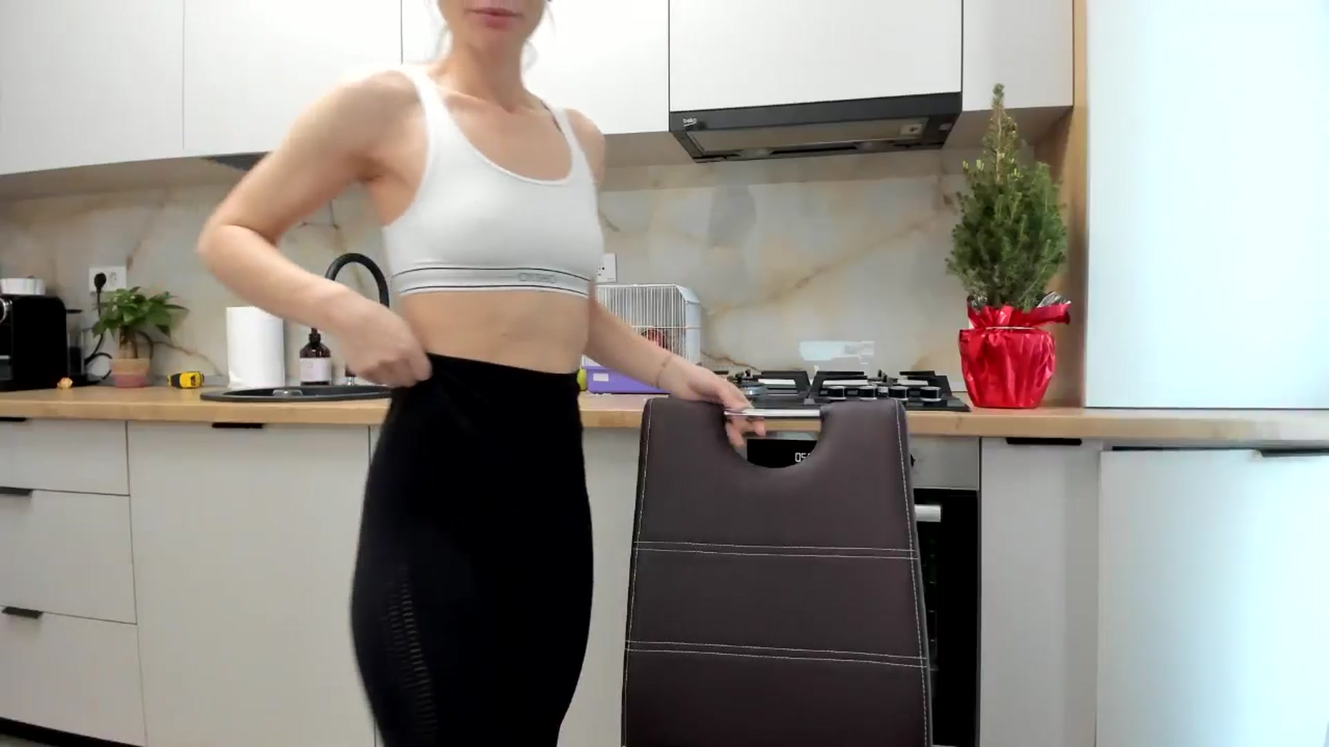 Gallery image thumbnail from DebbyPaige's myfreecams stream on, 01/08/2025, 10:35 image 7 of 20