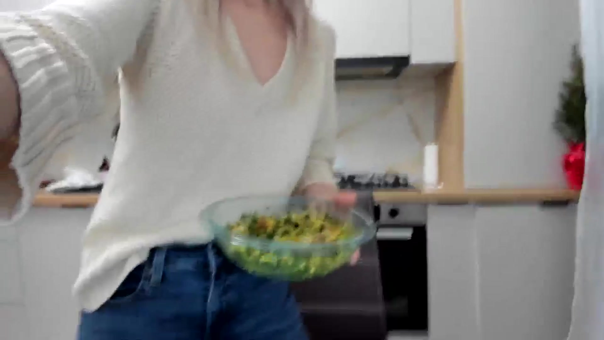 Gallery image thumbnail from DebbyPaige's myfreecams stream on, 01/09/2025, 20:45 image 14 of 20