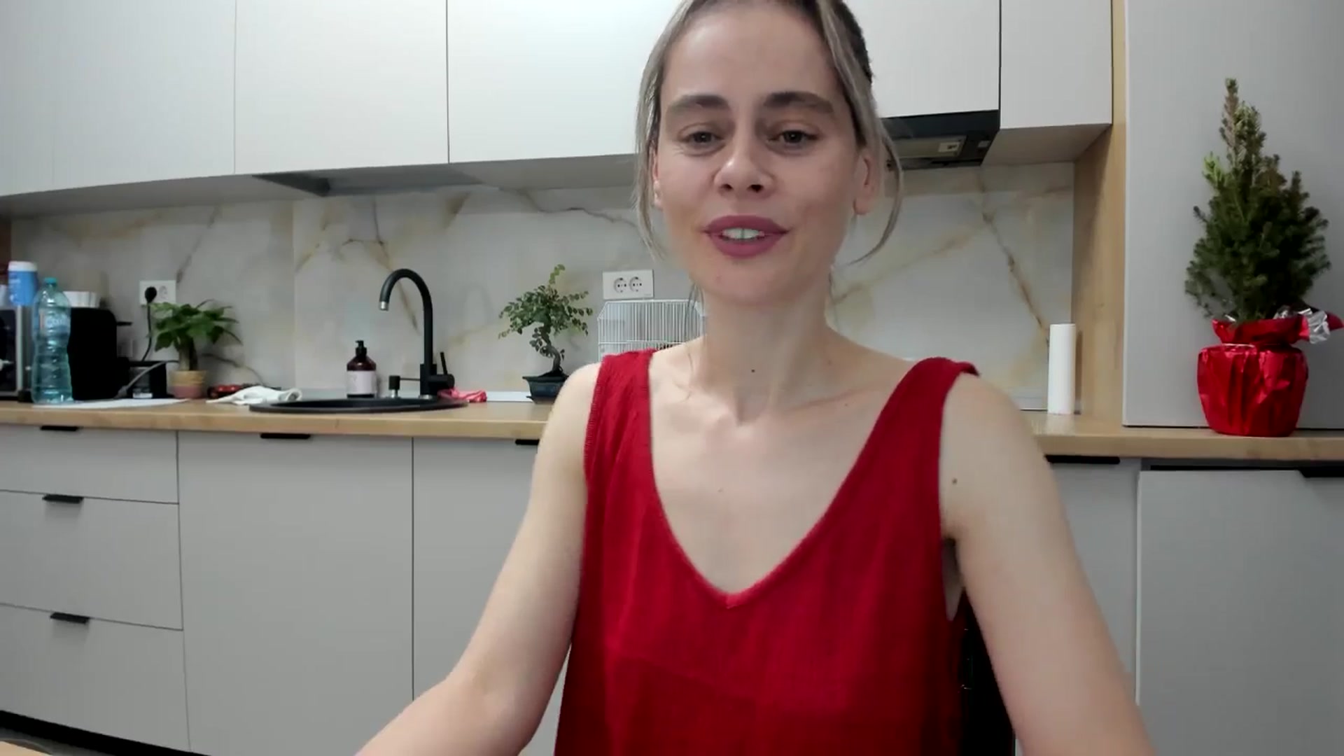 Gallery image thumbnail from DebbyPaige's myfreecams stream on, 01/11/2025, 23:07 image 13 of 20
