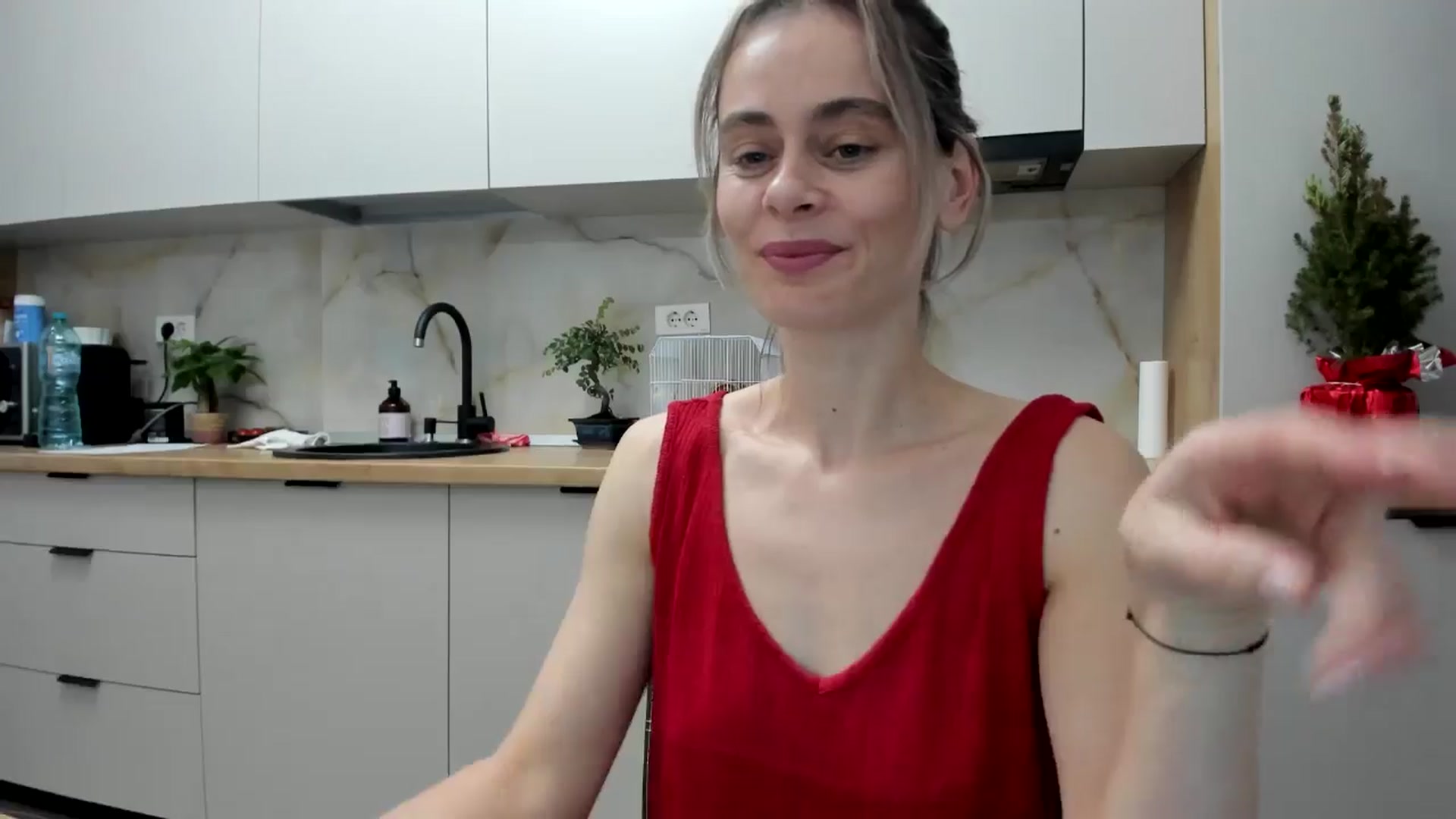 Gallery image thumbnail from DebbyPaige's myfreecams stream on, 01/11/2025, 23:07 image 12 of 20
