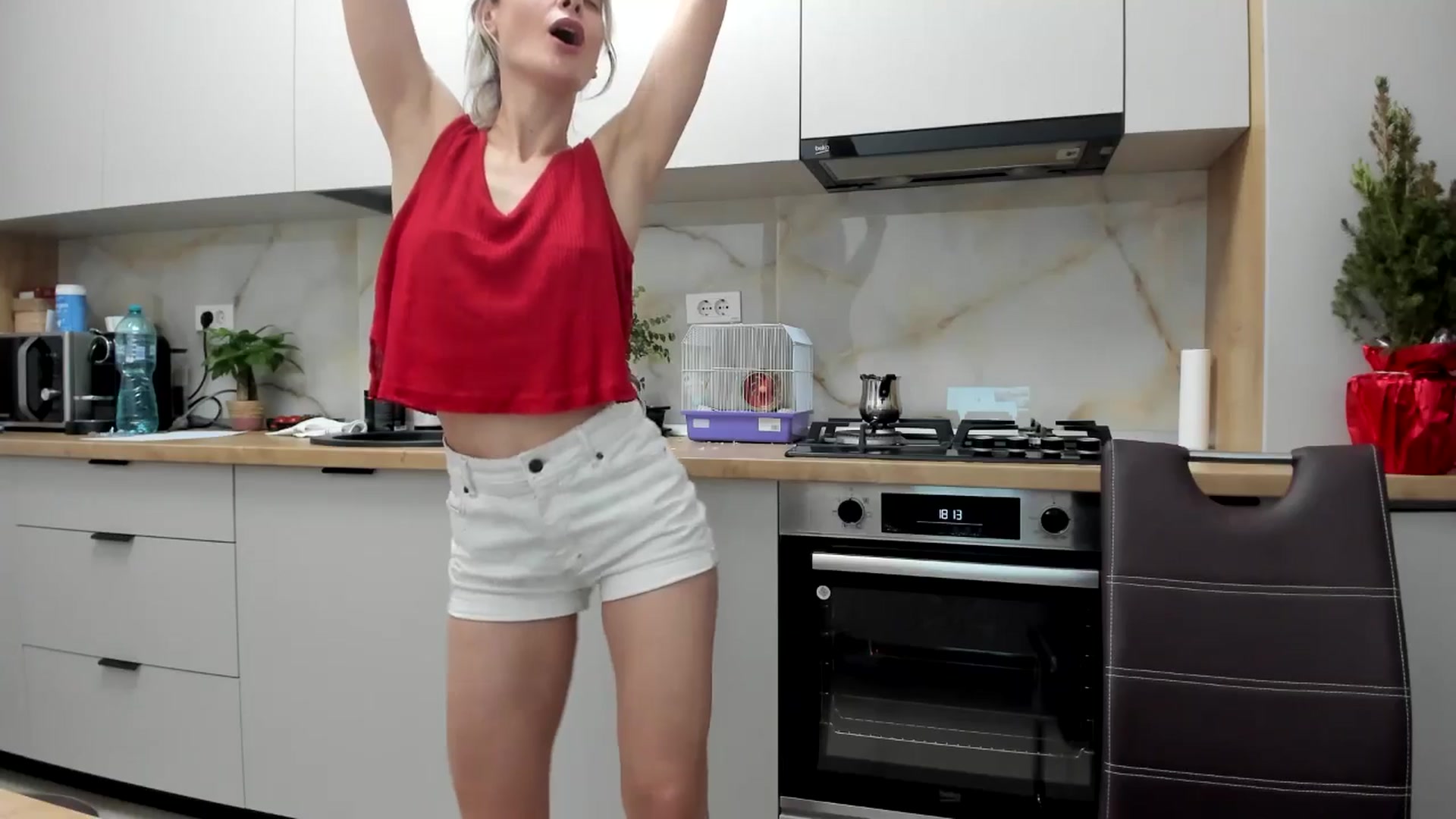 Gallery image thumbnail from DebbyPaige's myfreecams stream on, 01/11/2025, 23:07 image 16 of 20