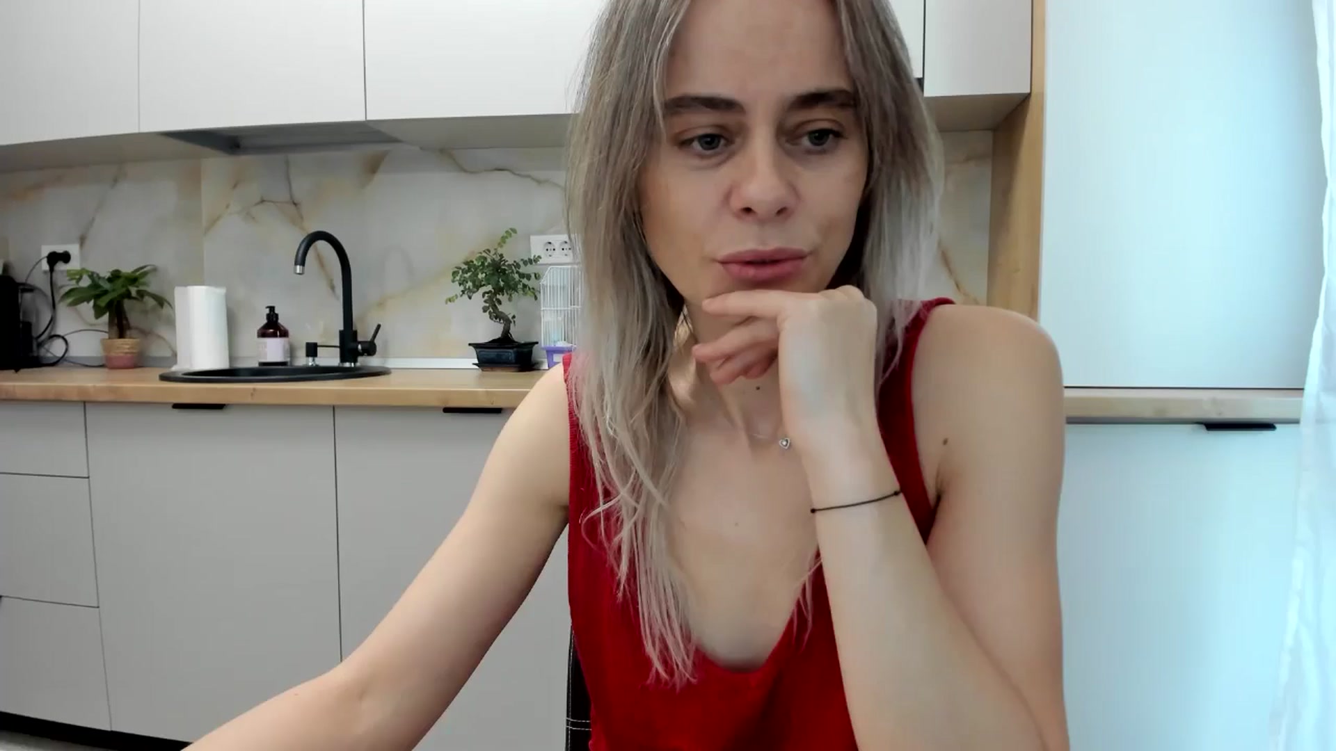 Gallery image thumbnail from DebbyPaige's myfreecams stream on, 01/12/2025, 14:33 image 5 of 20